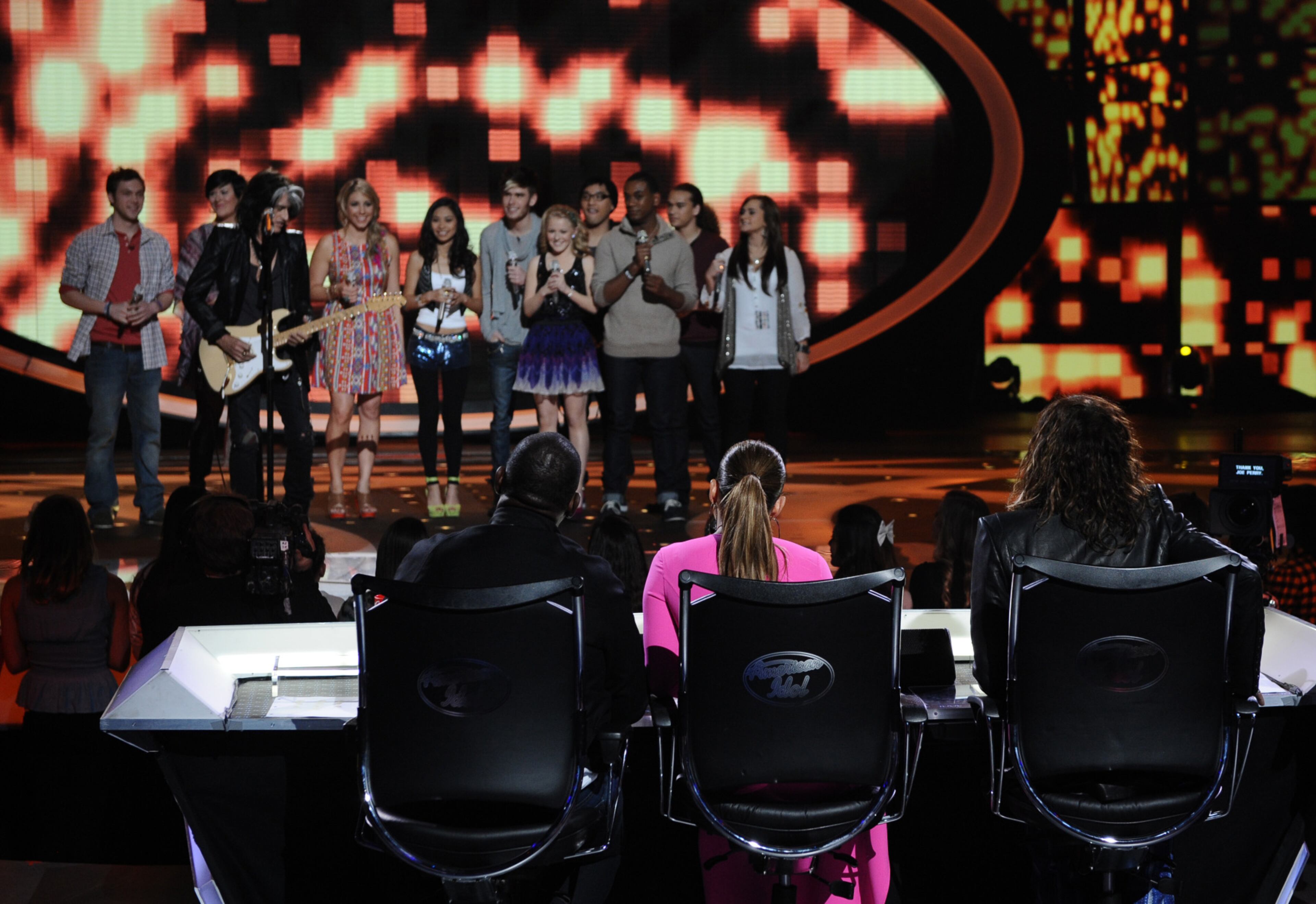 AMERICAN IDOL: Joe Perry of Aerosmith plays happy birthday to Steven Tyler on AMERICAN IDOL airing Thursday, March 22 (8:00-9:00 PM ET/PT) on FOX. CR: Michael Becker / FOX.