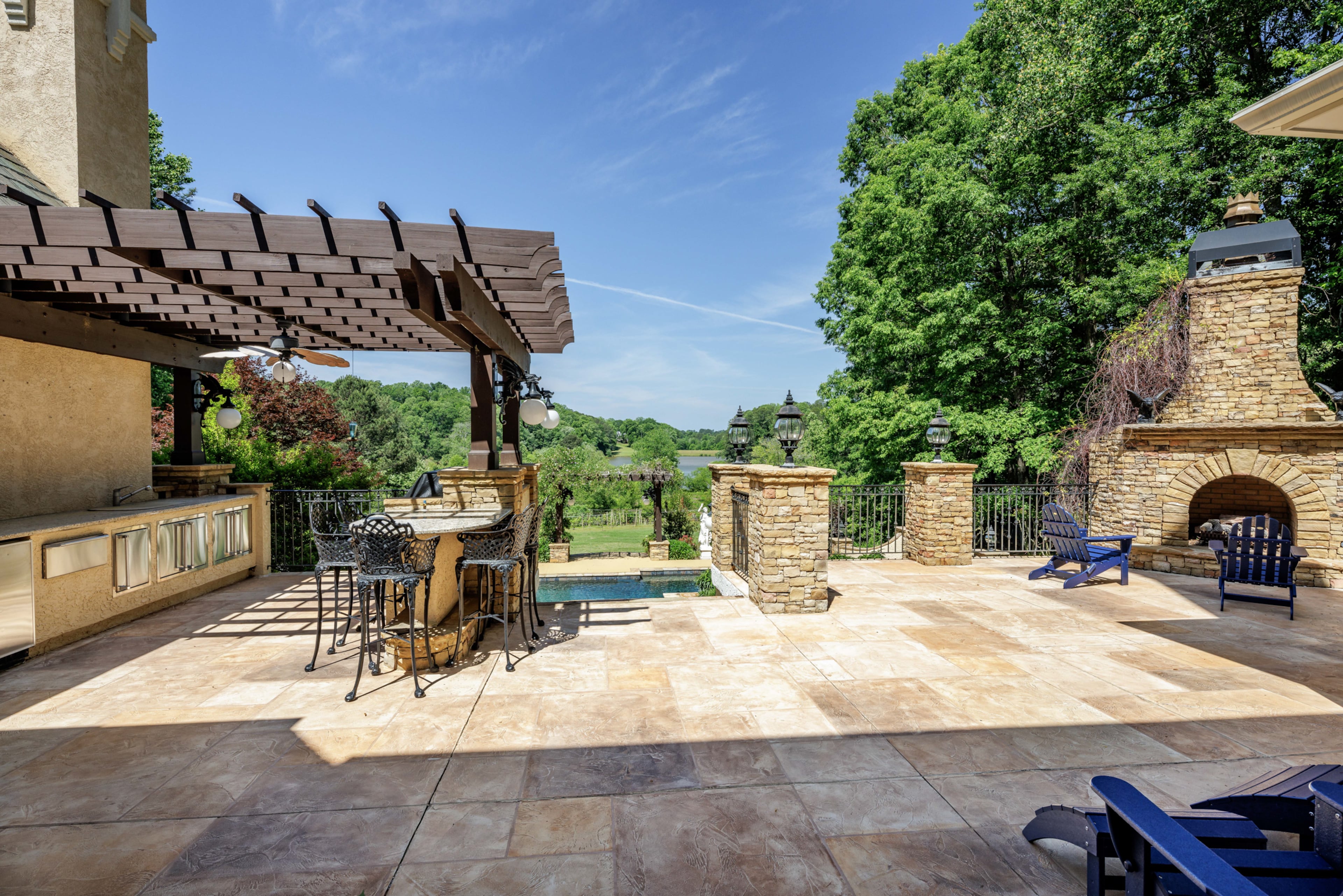 Featured just outside of Atlanta in the town of Milton, this massive mansion comes with its own ranch and its own vineyard.
Courtesy of Interluxe Auctions