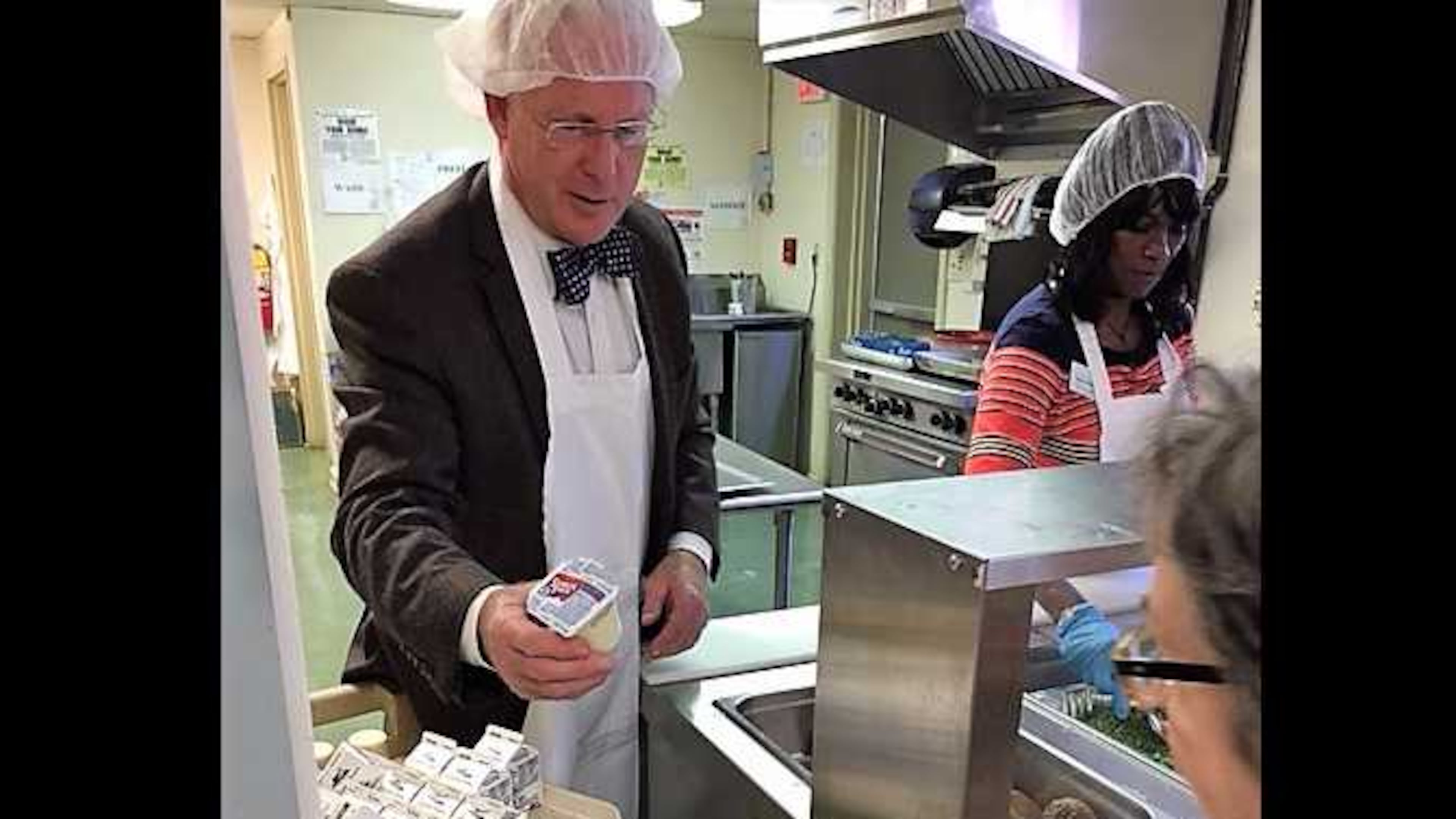 The Mayor of Roswell visited the Roswell Senior Center on Tuesday in support of the March for Meals.