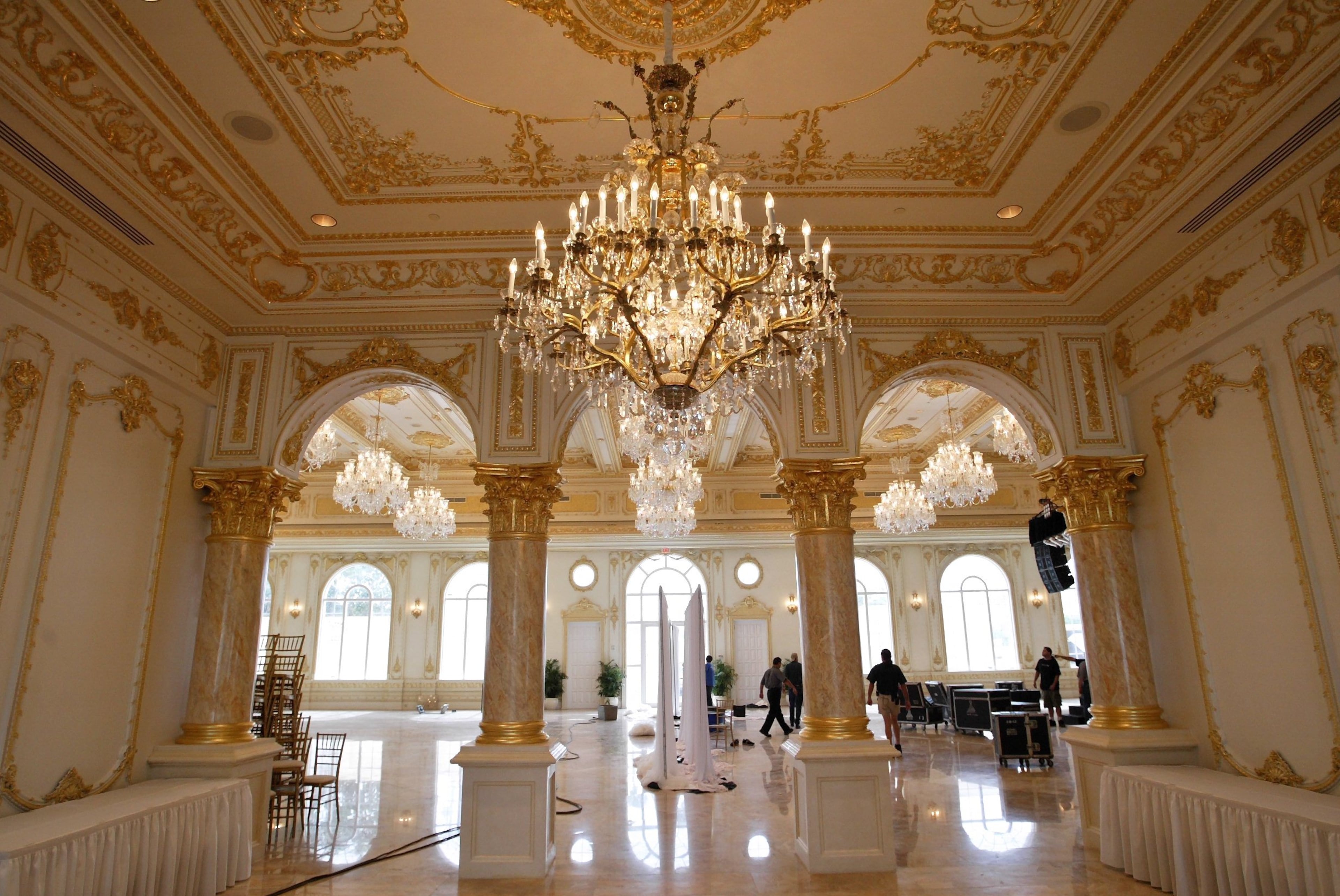 PALM BEACH; 1/14/05: The main entrance into the new Donald J. Trump Grand Ballroom, at Mar-a-Lago. The chandelier is one of three Trump icked out himself at a New York antique dealer. Photo by Lannis Waters/ The Palm Beach Post ..... NOT FOR DISTRIBUTION OUTSIDE COX PAPERS OUT PALM BEACH, BROWARD, MARTIN, ST. LUCIE, INDIAN RIVER AND OKEECHOBEE COUNTIES IN FLORIDA. ORLANDO OUT. NO SALES. TV OUT. TABLOIDS OUT. MAGAZINES OUT. WIDE WORLD OUT. INTERNET USE OUT. ORG XMIT: MER0501191711511916 ORG XMIT: MER0705161223331980