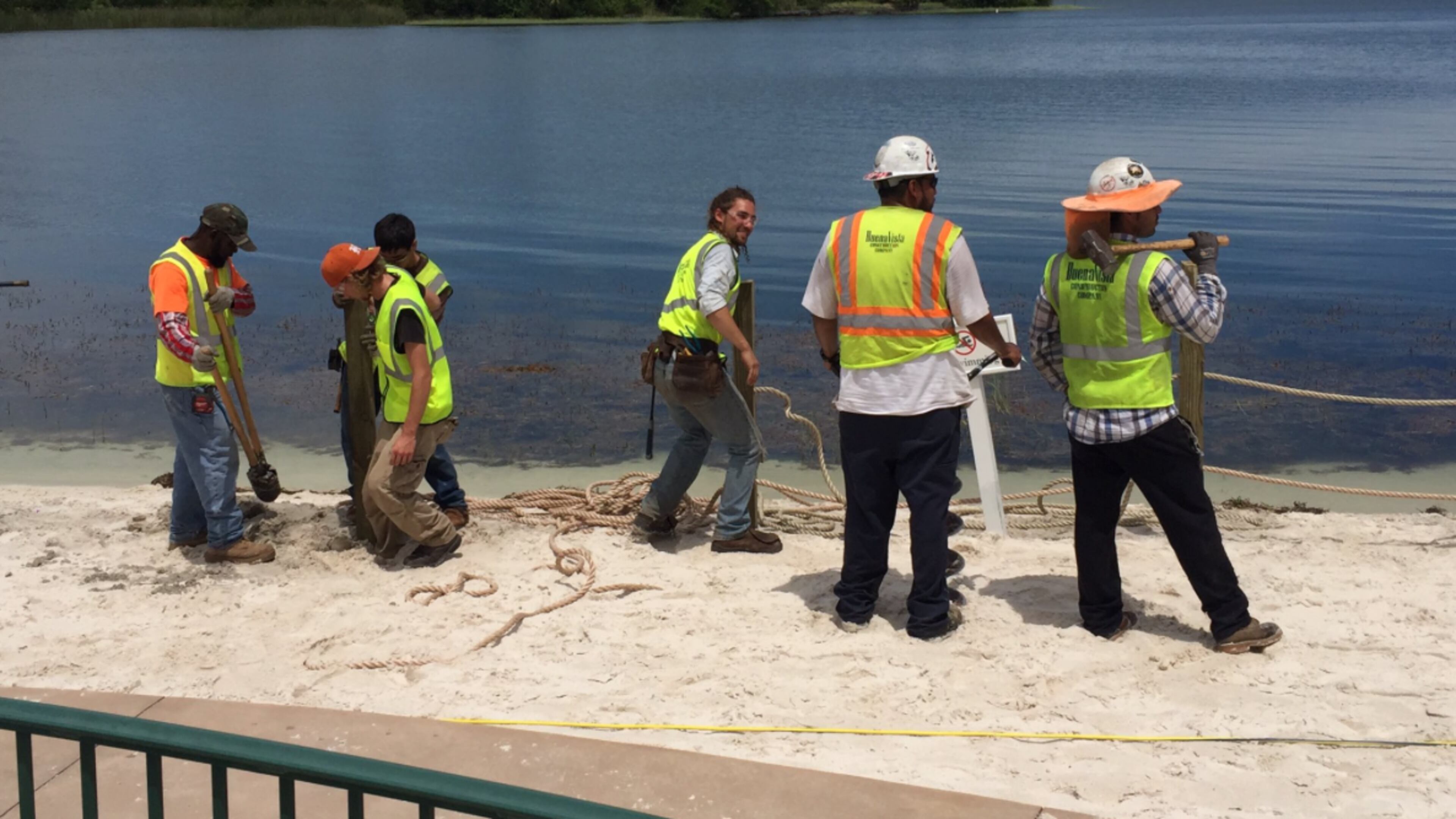 Photos: Tharin White