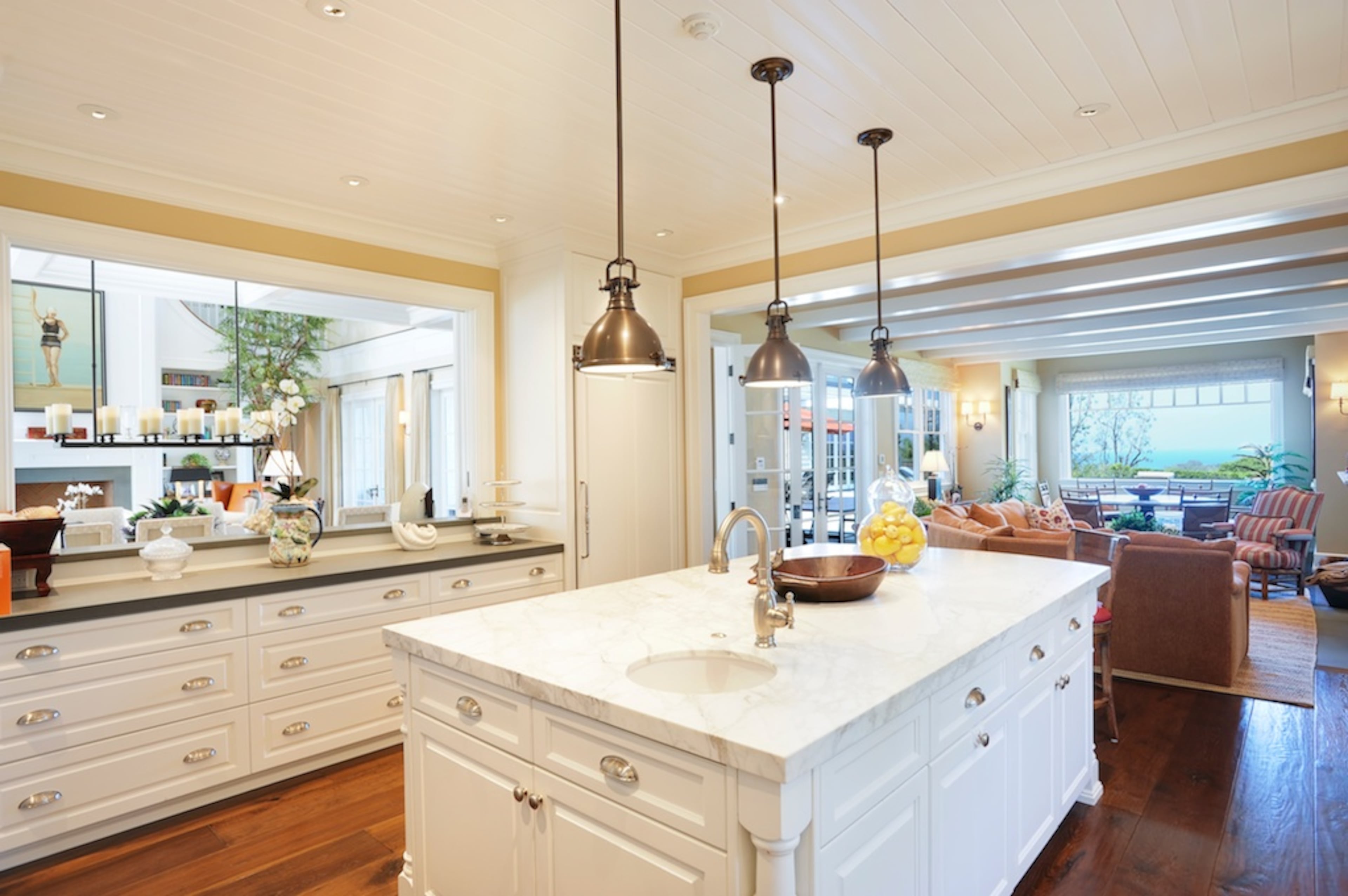 It looks like Howie Mandel wants to make a deal on his Mailbu mansion. The five-bedroom, 5 1/2-bathroom home includes an office, a theater, a gym, a pool and a guest house. The property also overlooks the Santa Monica Bay. For more information, visit http://www.toptenrealestatedeals.com/homes/weekly-ten-best-home-deals/2013/6-18-2013/.