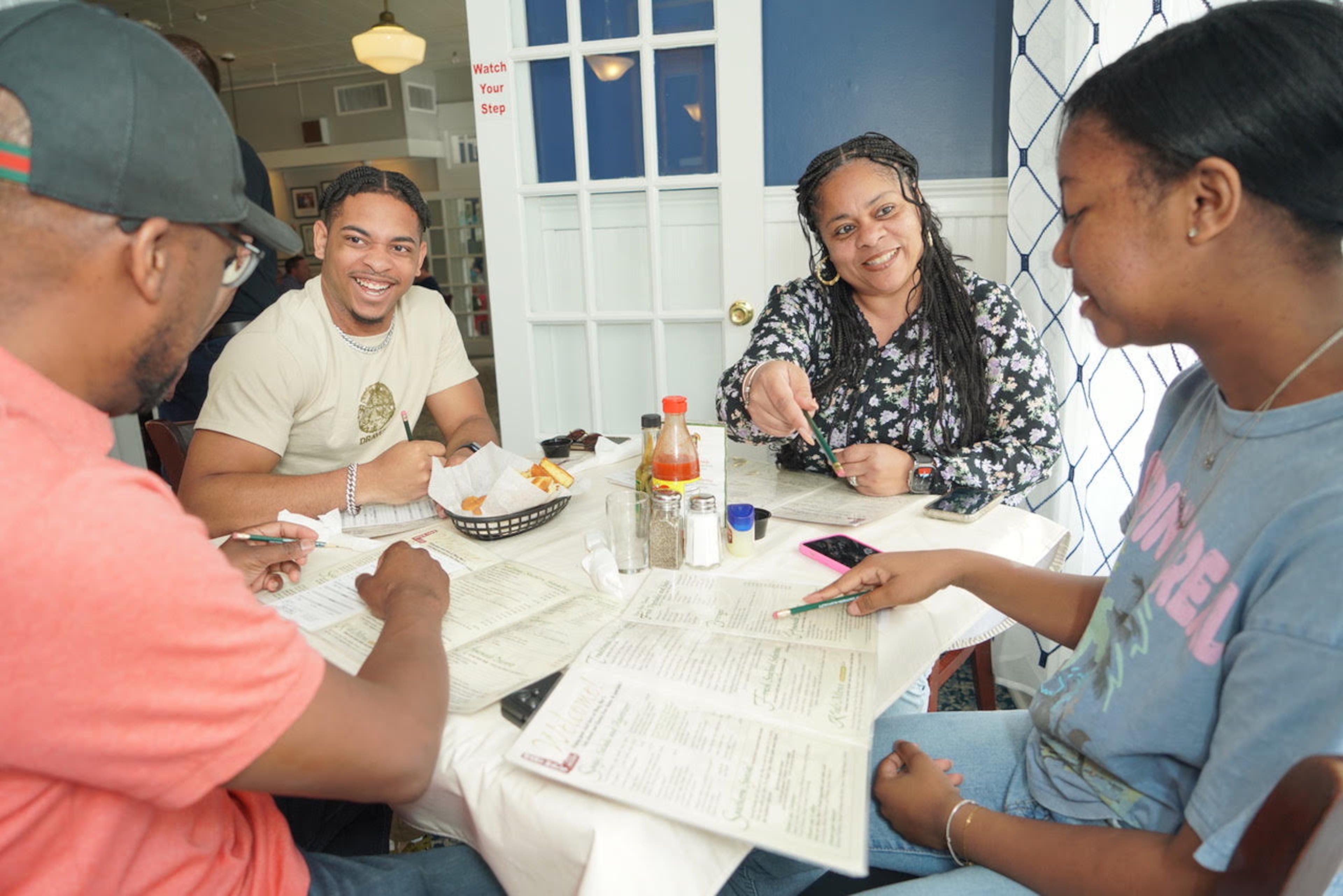 A group of diners at Mary Mac's Tea Room (Courtesy of Mary Mac's Tea Room)