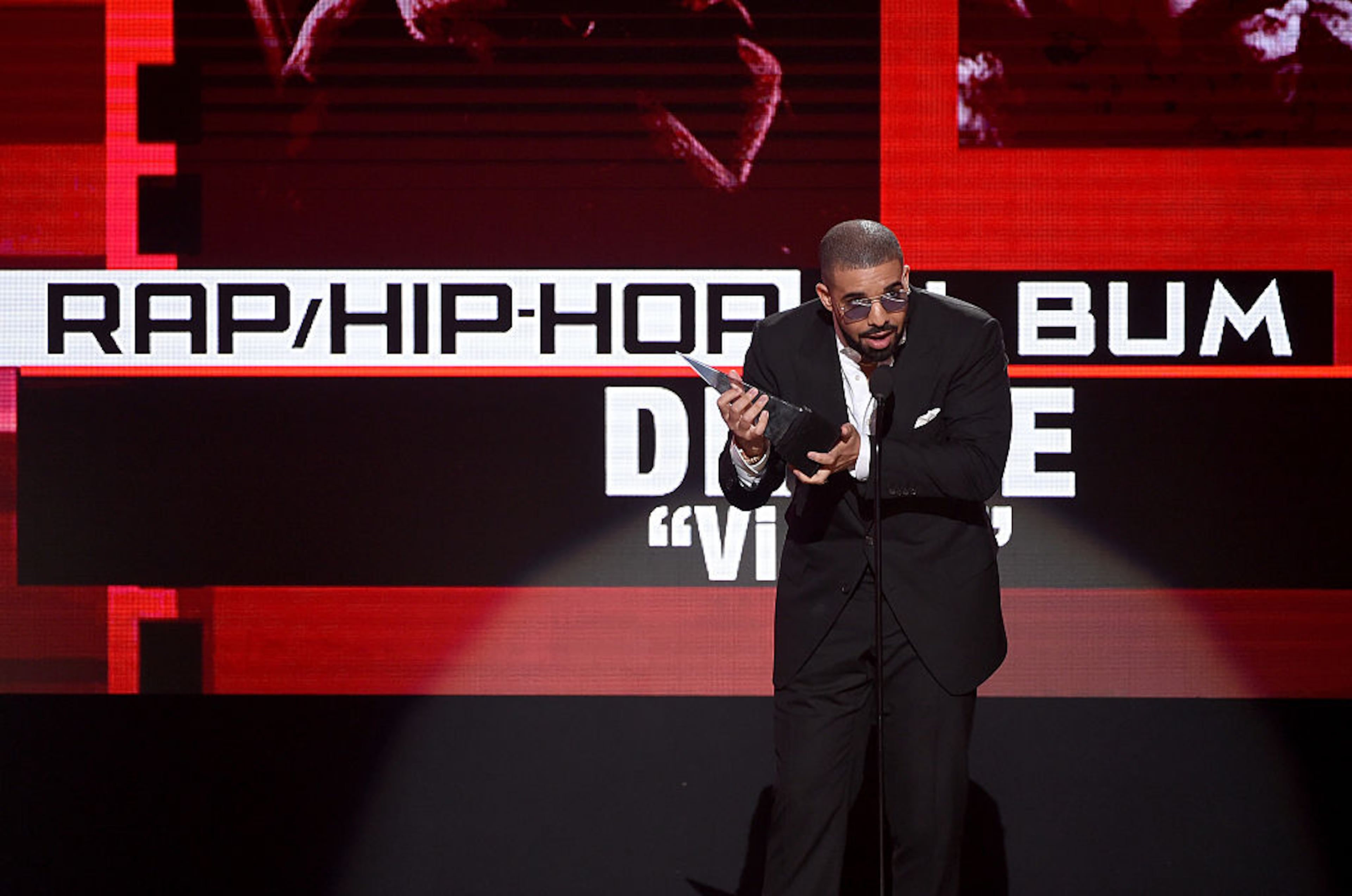 LOS ANGELES, CA - NOVEMBER 20: Rapper Drake accepts Favorite Rap/Hip-Hop Album for 'Views' onstage during the 2016 American Music Awards at Microsoft Theater on November 20, 2016 in Los Angeles, California. (Photo by Kevin Winter/Getty Images)