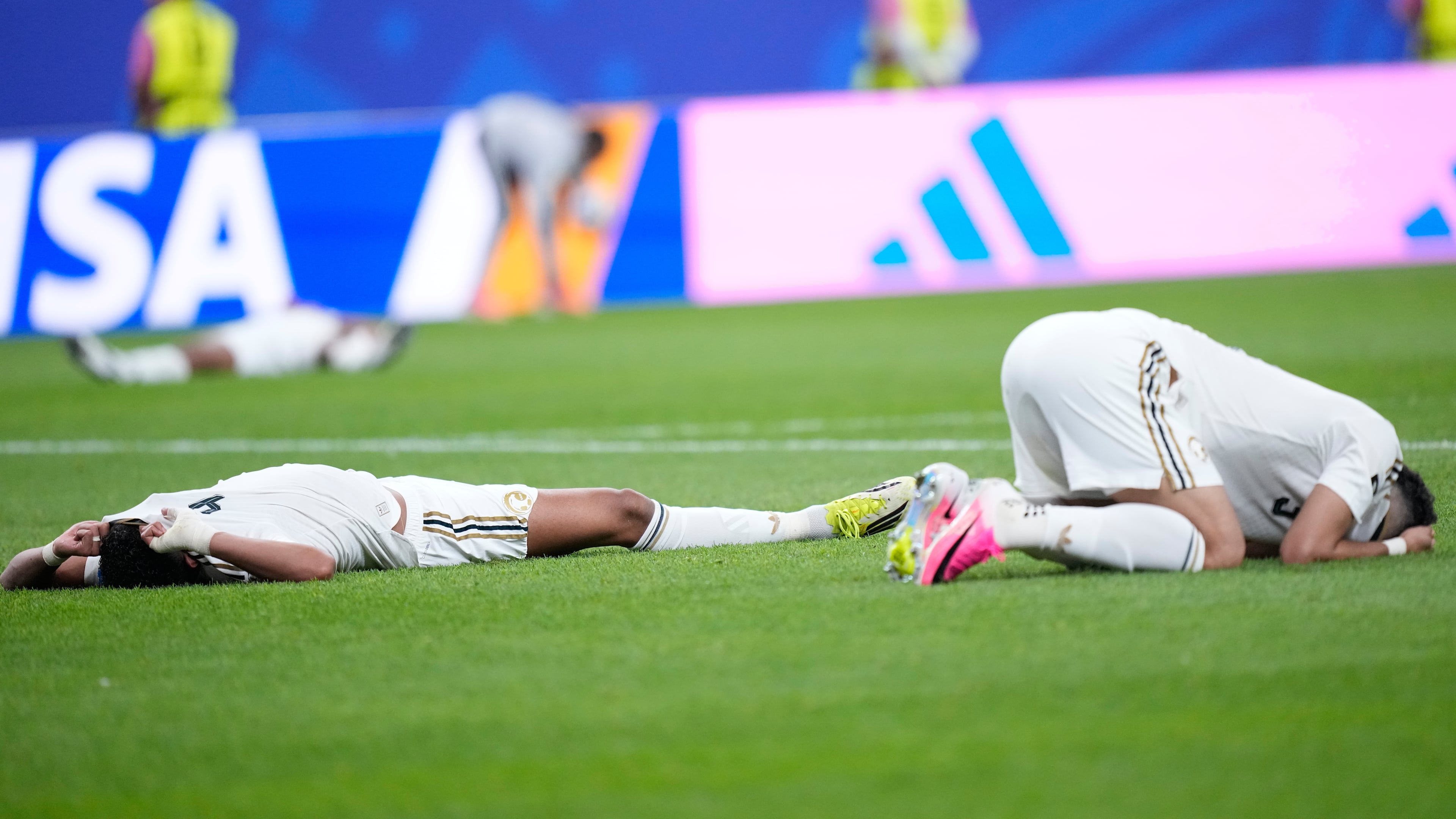 Saudi Arabia players react after the World Cup Group H soccer match between Cape Verde and Saudi Arabia in Houston, Friday, June 26, 2026. (AP Photo/Ashley Landis)