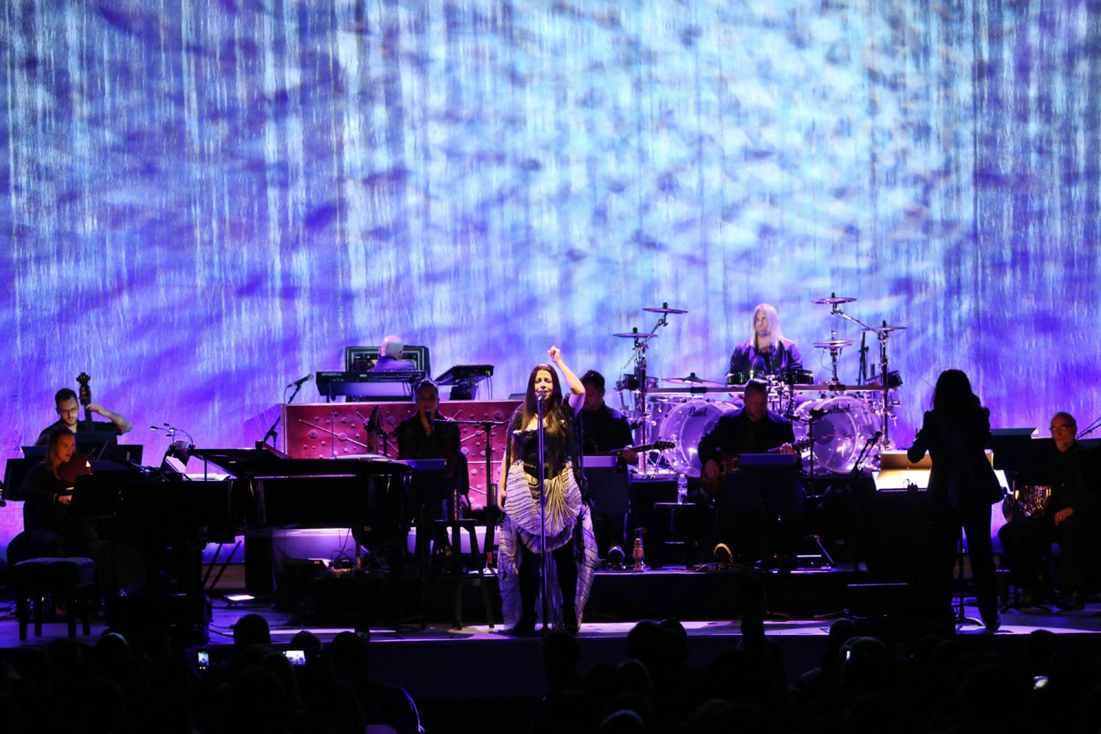 Evanescence is talented singer-pianist Amy Lee, who rocketed to rock stardom in the 1990's. Amy Lee, her band, and the Atlanta Symphony Orchestra played together on Friday, October 27, 2017 at a surprisingly half full Chastain Park Amphitheatre.
Robb Cohen Photography & Video /RobbsPhotos.com