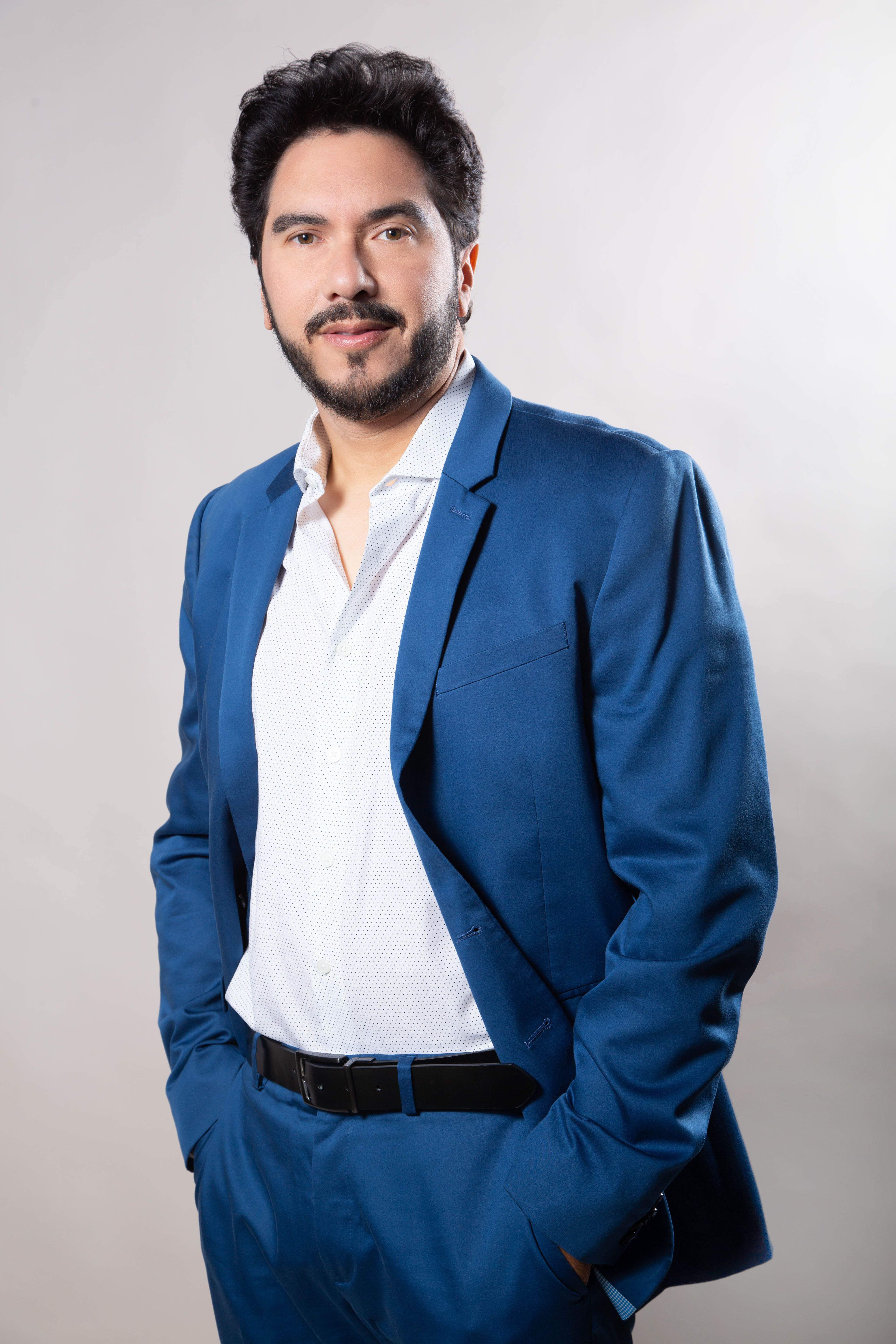 "La Cucarachita Martina's" dialogue is roughly 60% English and 40% Spanish, often with one character rephrasing information another character just conveyed but in a slightly different way. Said Teatro SEA founder Manuel A. Morán (pictured): “We want audiences to understand the story without making it repetitive." (Courtesy of George Riveron)