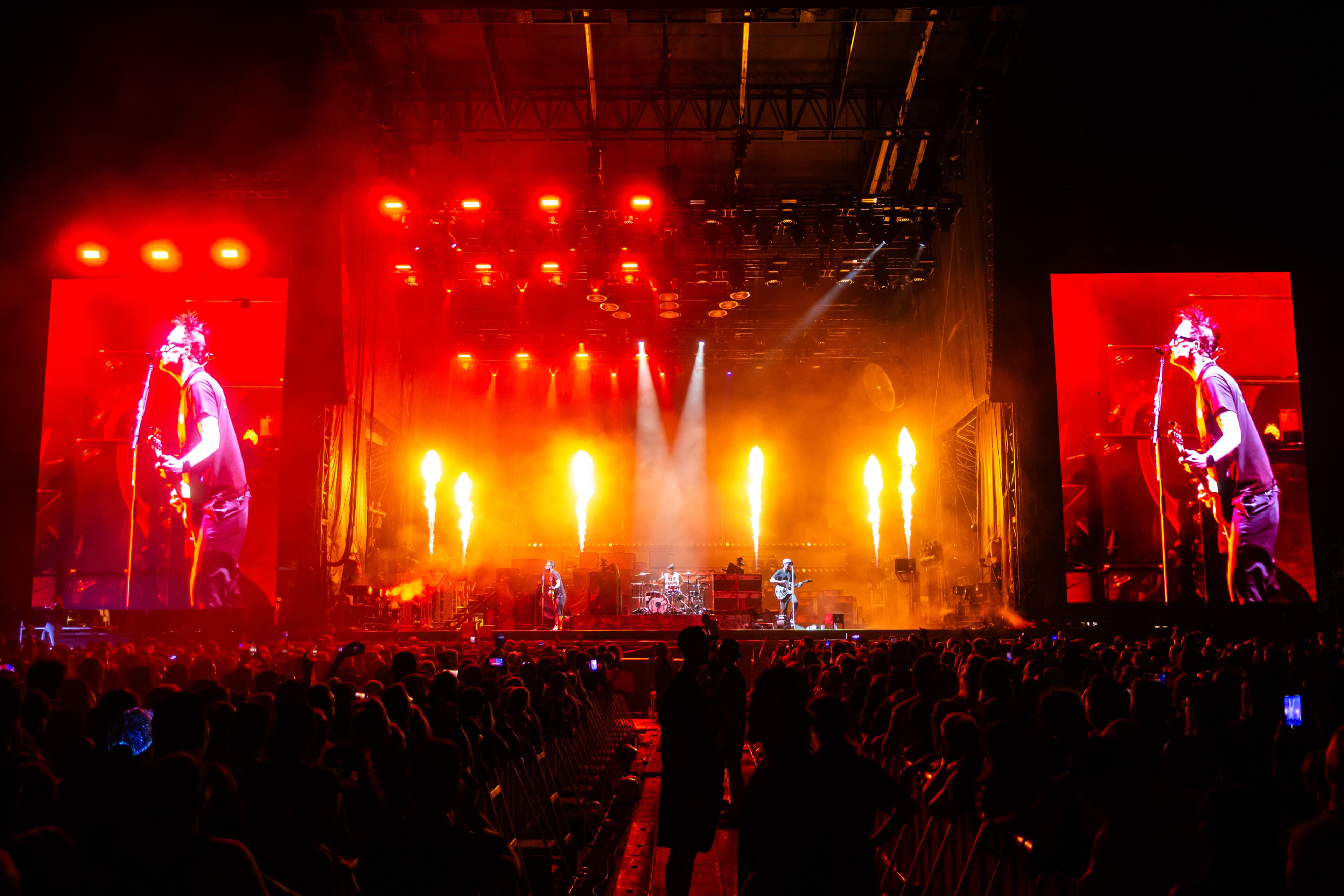 Atlanta, Ga. — Headliners Blink-182 closed out 2025’s Shaky Knees on Sunday, Sept. 21, with a two-hour onslaught of hits for a packed Piedmont Park. (RYAN FLEISHER FOR THE ATLANTA JOURNAL-CONSTITUTION)