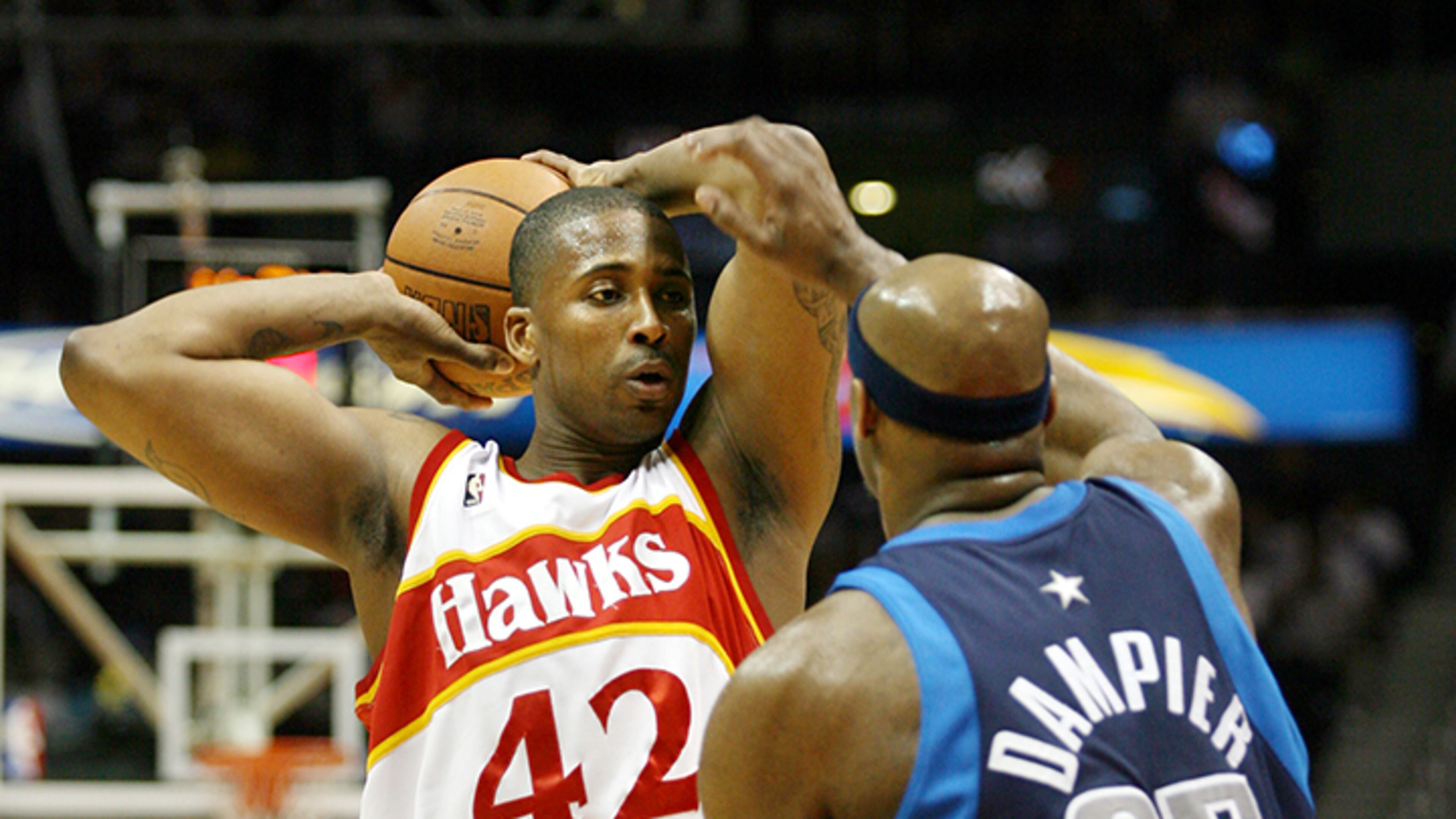 Lorenzen Wright, left, is shown during his second stint with the Atlanta Hawks.