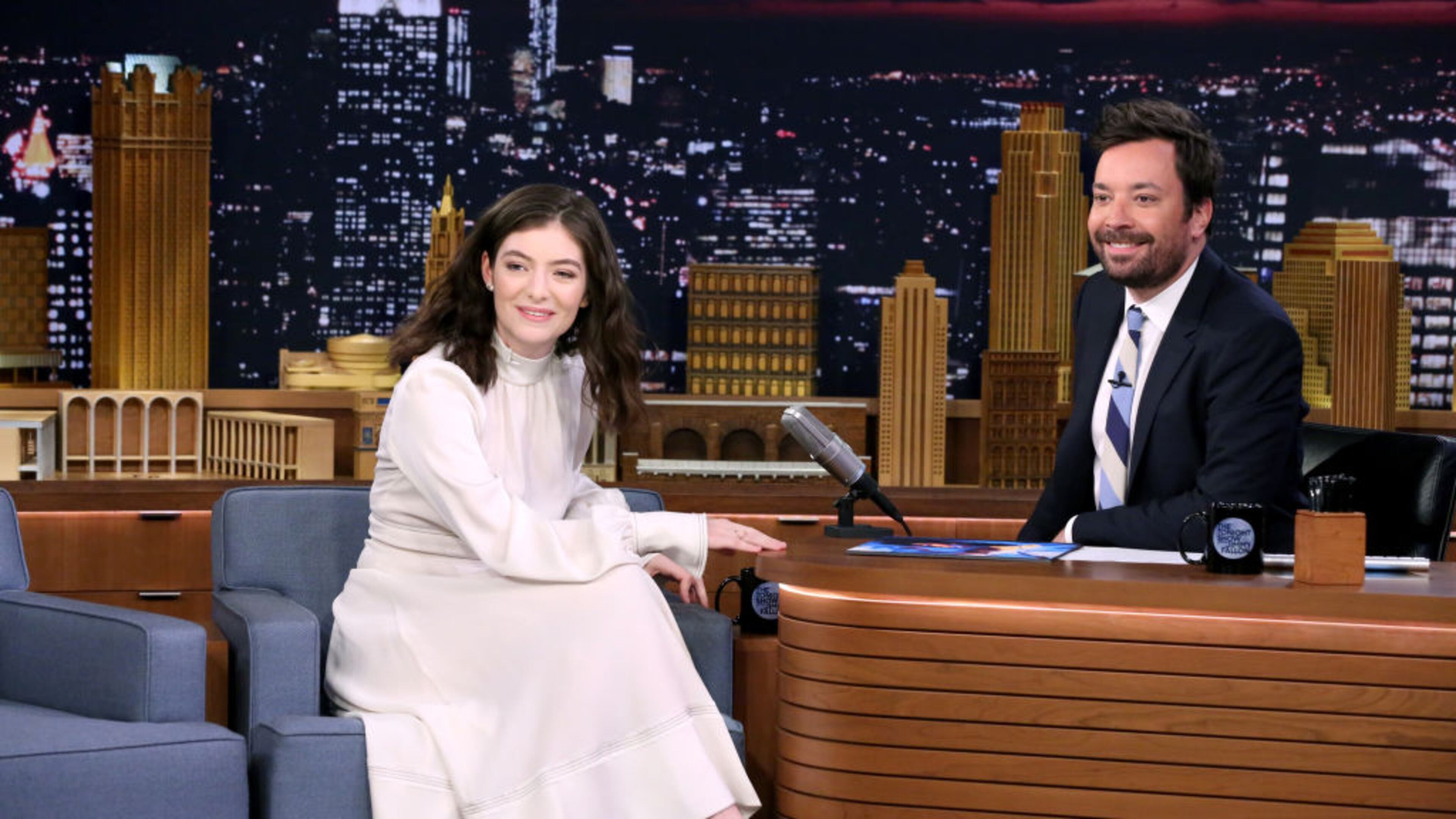 Singer Lorde (left) is interviewed by host Jimmy Fallon on Thursday.