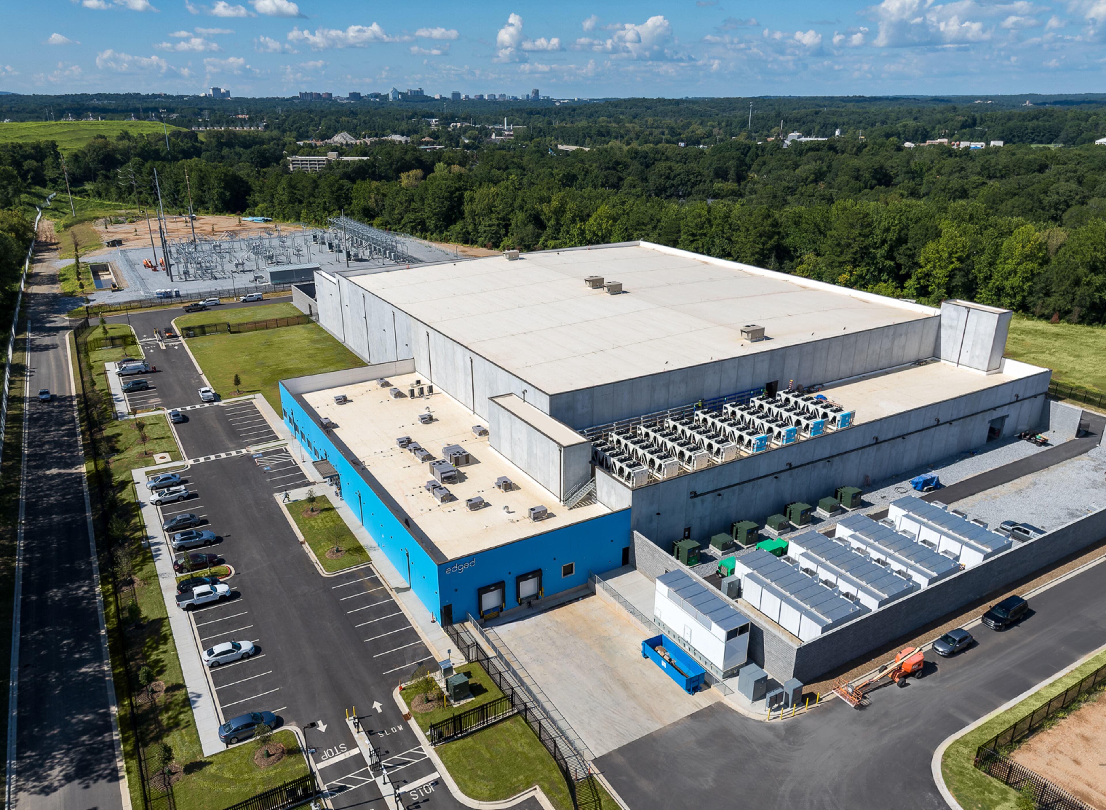 Edged Atlanta Data Center in Tilford Yard held a ribbon-cutting ceremony Aug. 21, 2024, to christen its new data storage facility. (Courtesy of Endeavour/Edged Energy)