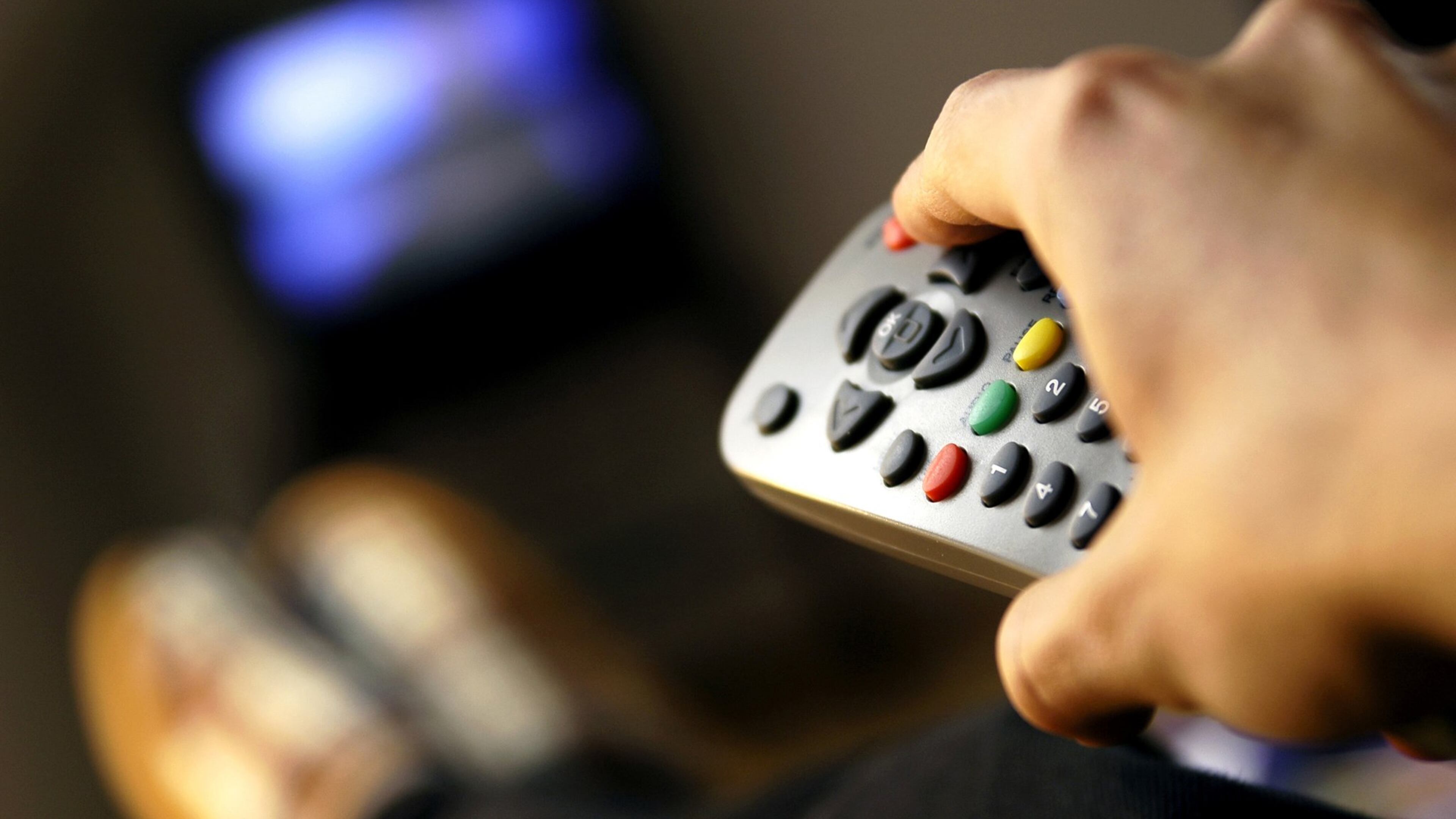 TV watching is linked to higher levels of belly fat, a University of Minnesota study shows. (Pawel Szpytma/Dreamstime/TNS)