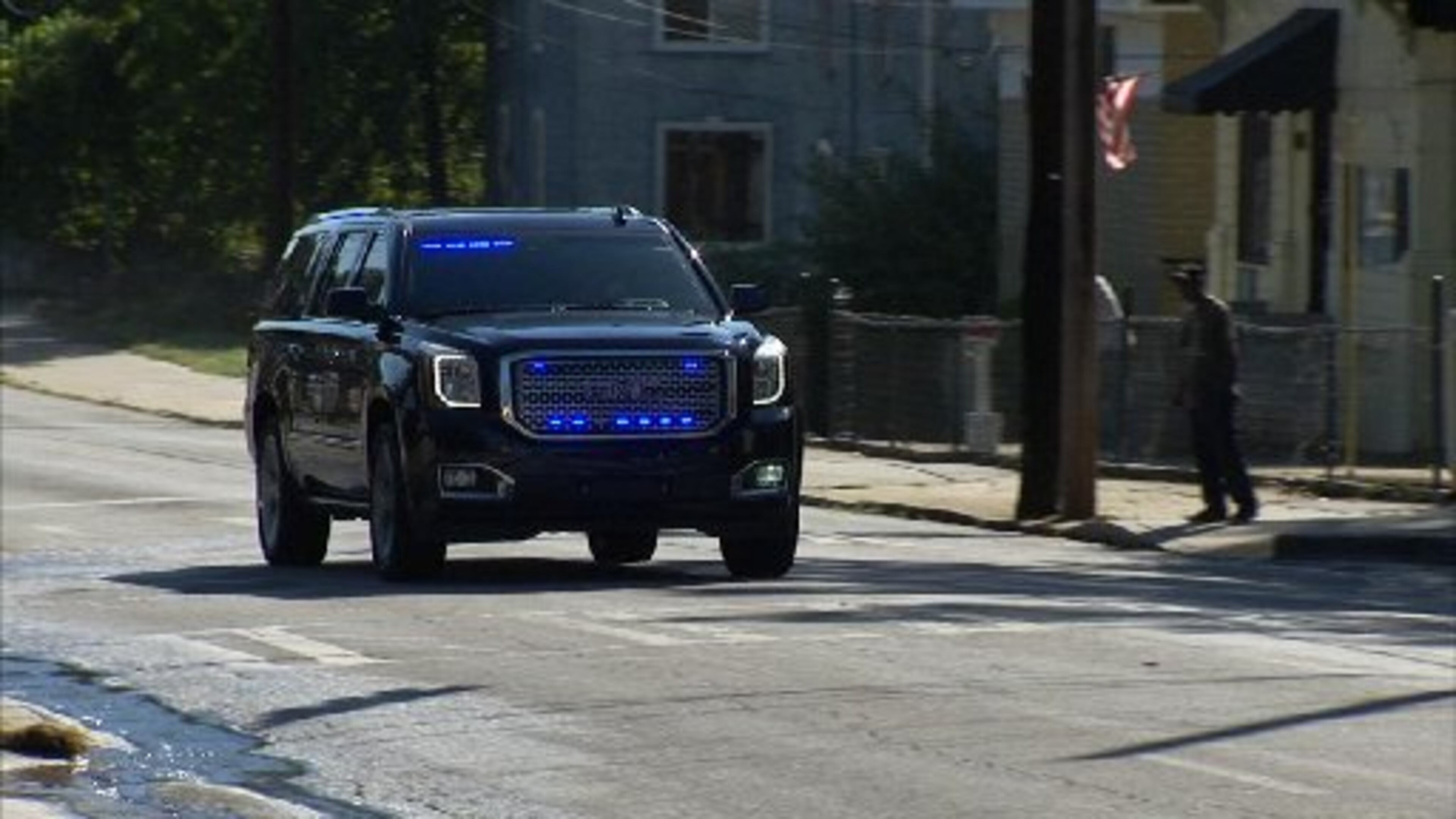 Mayor Kasim Reed has been criticized for using emergency “blue lights” to get to meetings, which some have said is illegal.
