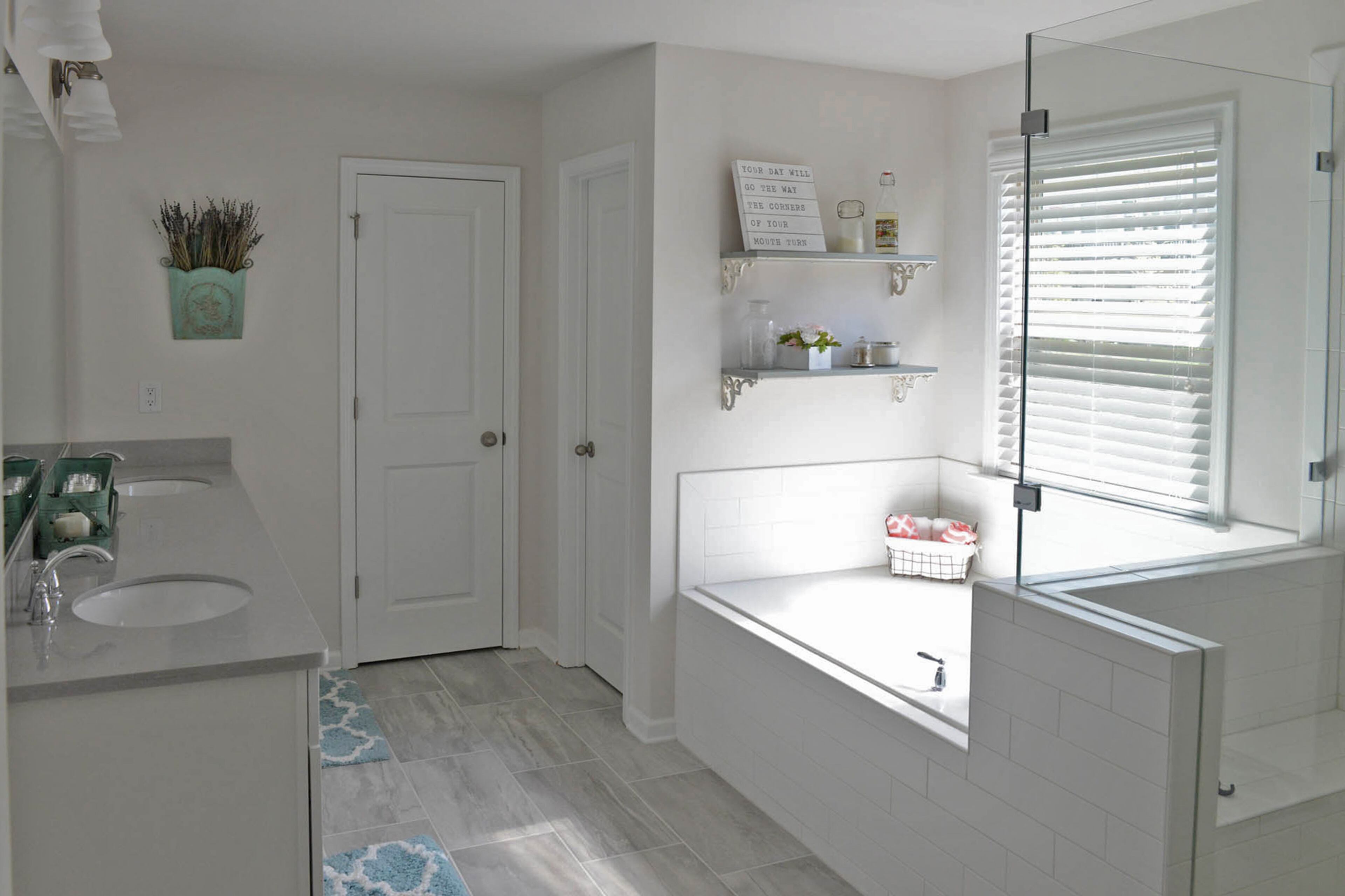 Becky was especially pleased with the garden tub and separate shower in their 2017 home because their last home, a historic home in Columbus, didn't have a tub. She hung dried lavender on the wall, reminiscent of the French country style.