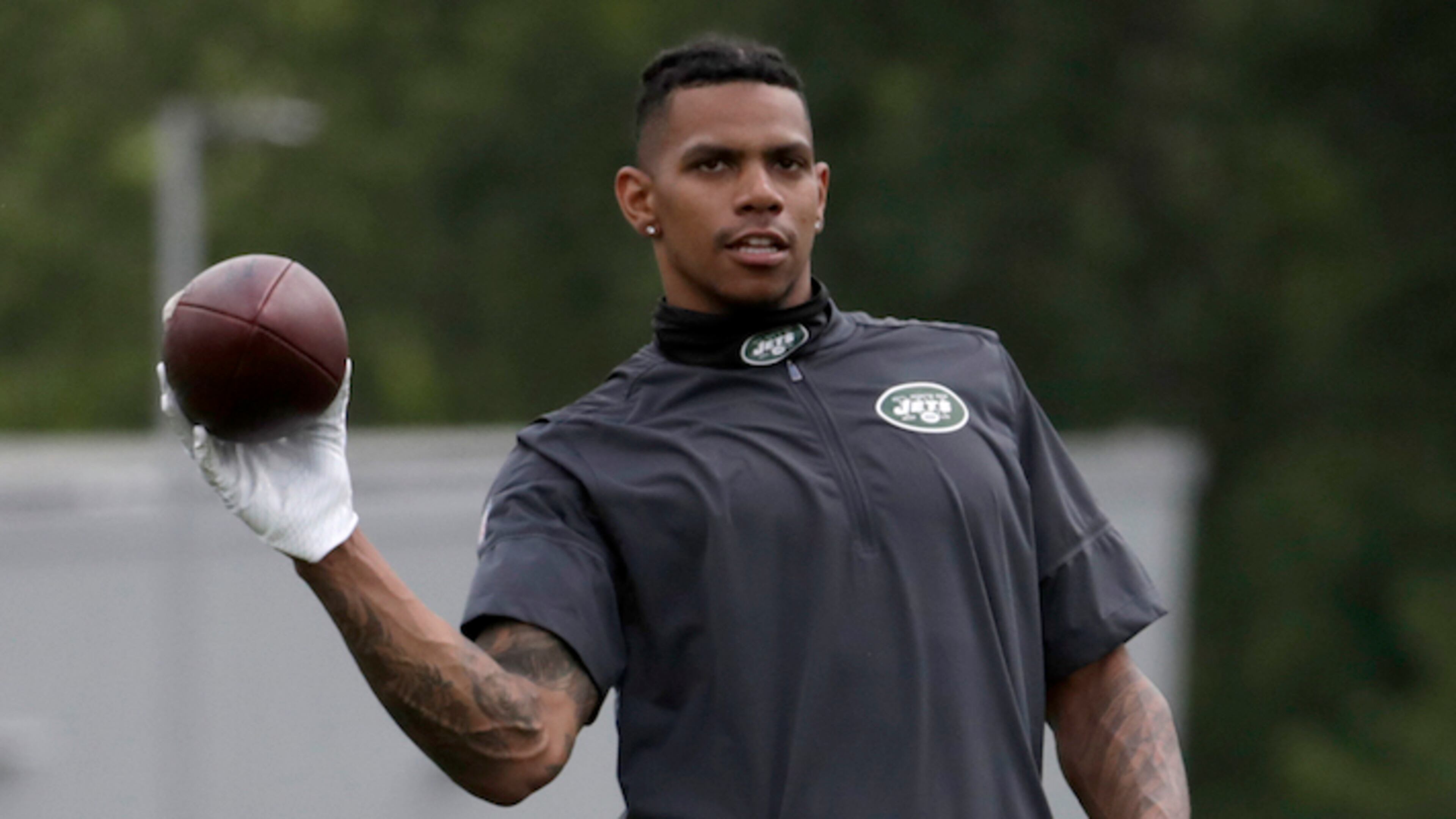 New York Jets wide receiver Terrelle Pryor attends the team's NFL football organized training activities, Tuesday, June 5, 2018, in Florham Park, N.J. (AP Photo/Julio Cortez)