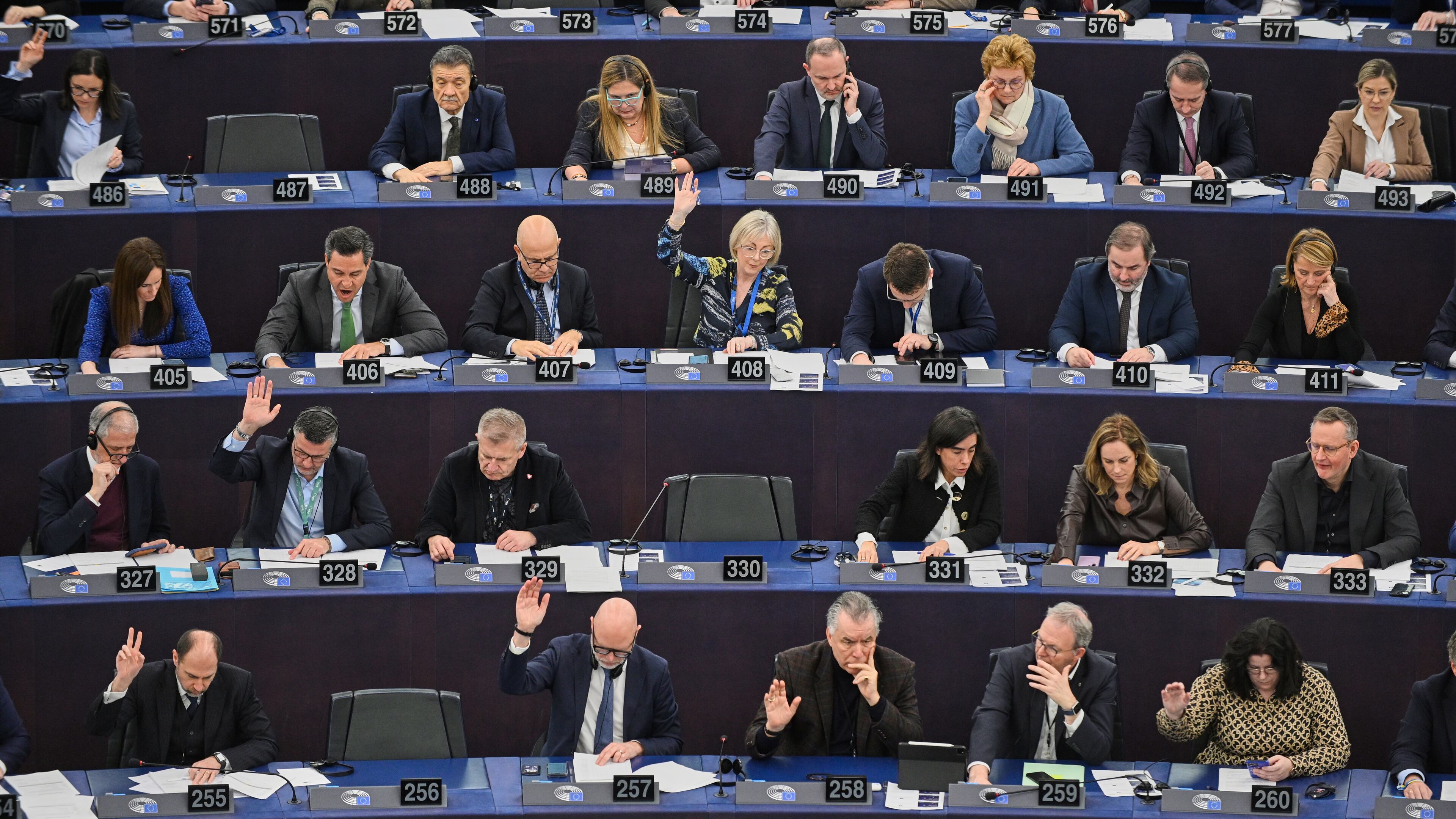 Lawmakers of the European Parliament vote to refer the signed trade deal with South American bloc Mercosur to the European top court, Wednesday, Jan. 21, 2026, in Strasbourg, France. (AP Photo/Pascal Bastien)