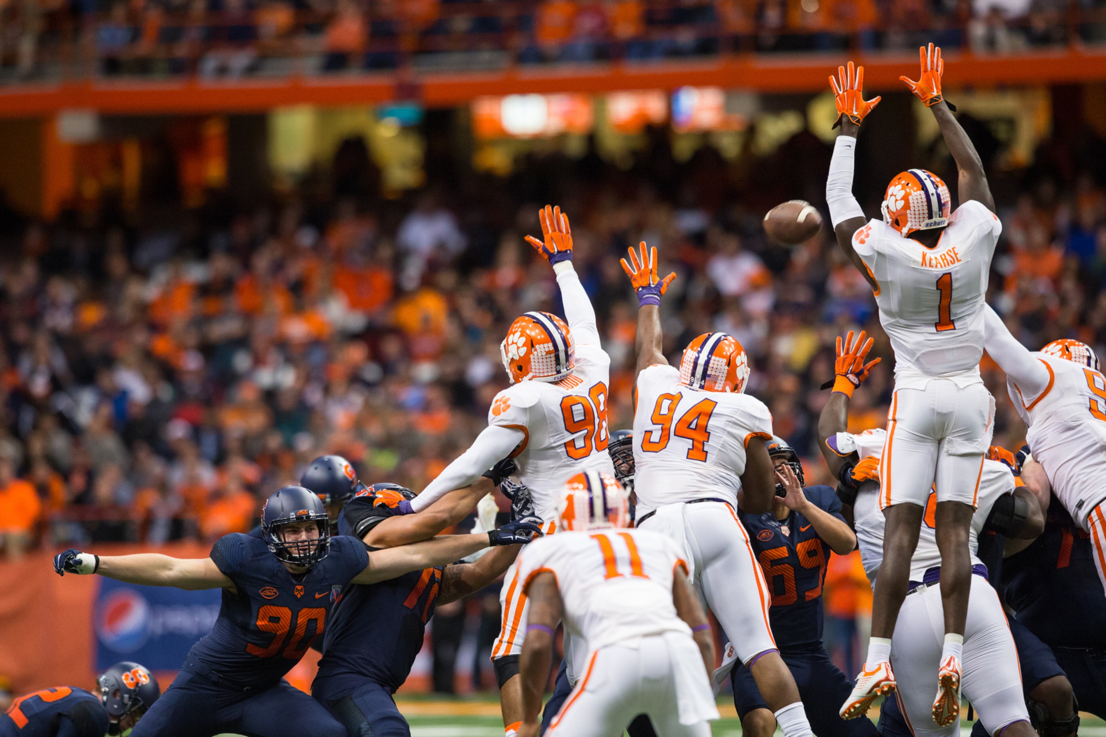 TIGER LEAP-- SYRACUSE, NY - NOVEMBER 14: Jayron Kearse #1 of the Clemson Tigers jumps to block a field goal attempt during the first half against the Syracuse Orange on November 14, 2015 at The Carrier Dome in Syracuse, New York. (Photo by Brett Carlsen/Getty Images)