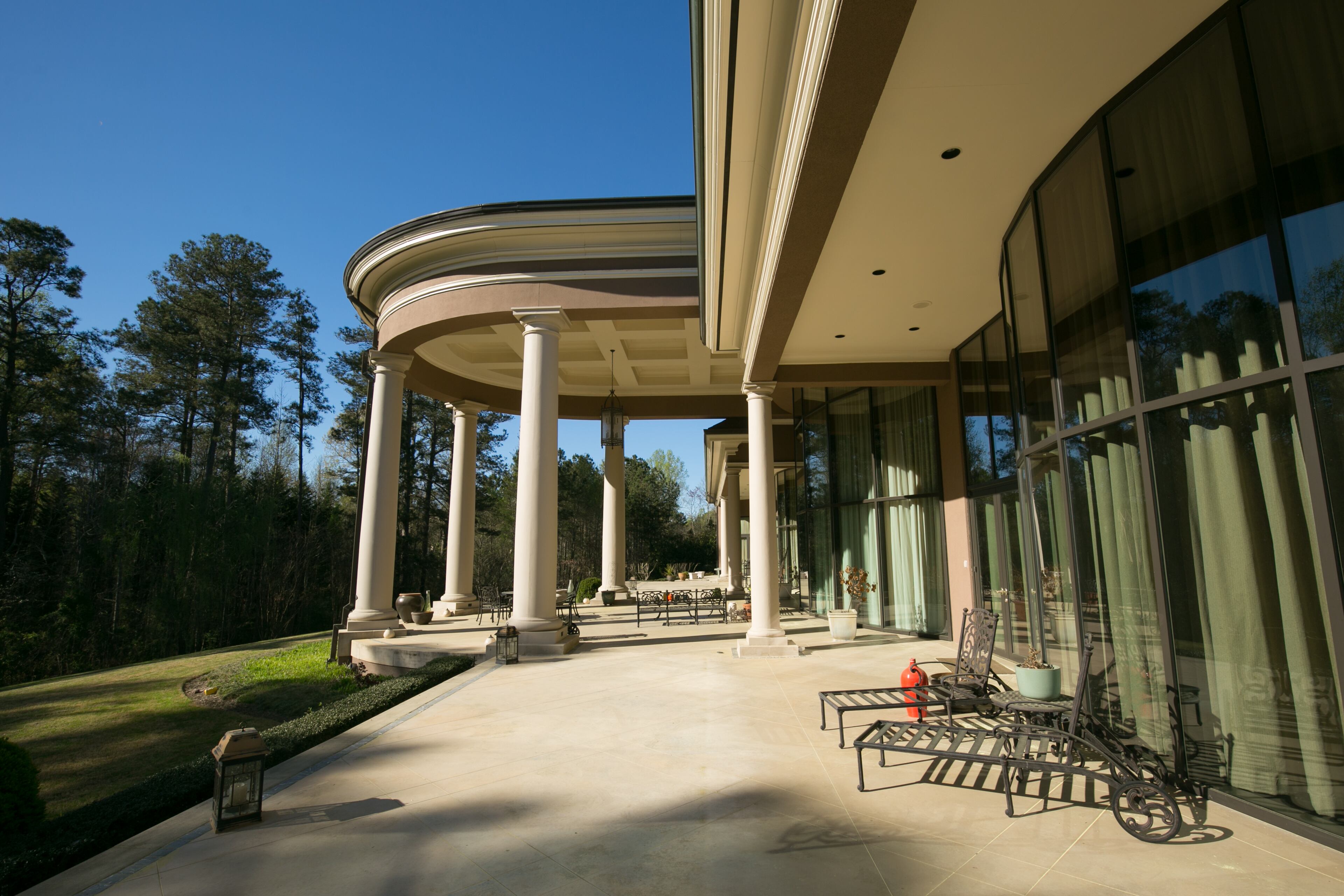 March 28, 2016 - Milton, Ga: The rear exterior of the home of Ron and Kate Wallace is shown Monday, March 28, 2016, in Milton, Ga. This is for the private quarters feature of Living Northside. PHOTO / JASON GETZ