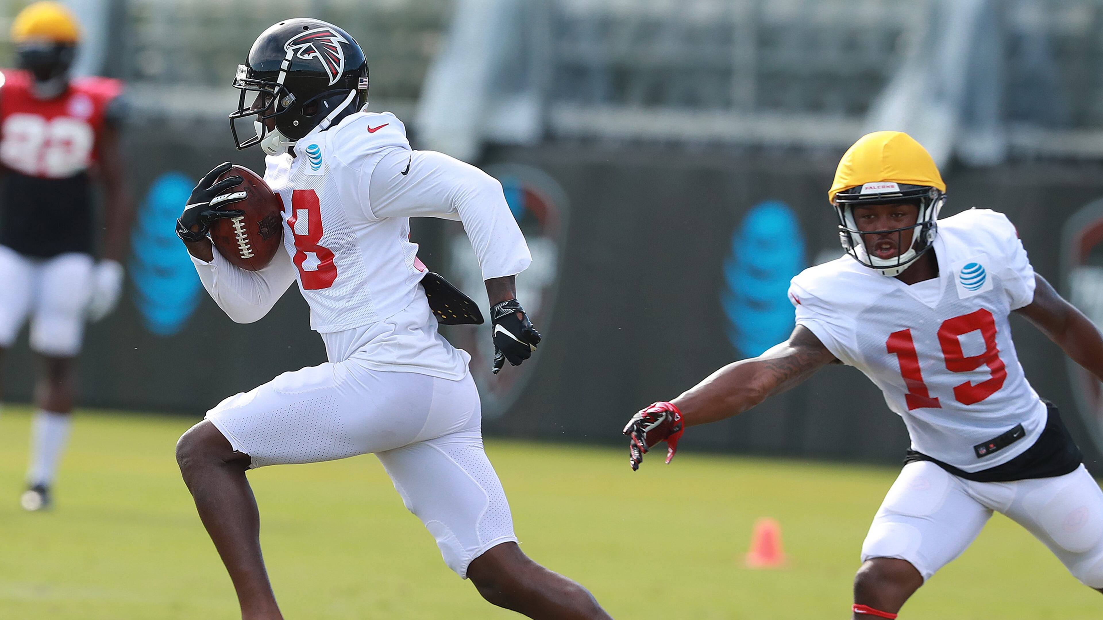 August 7, 2018 Flowery Branch: Atlanta Falcons wide reciever Calvin Ridley returns a punt during NFL football training camp practice on Tuesday, August 7, 2018, in Flowery Branch. Curtis Compton/ccompton@ajc.com