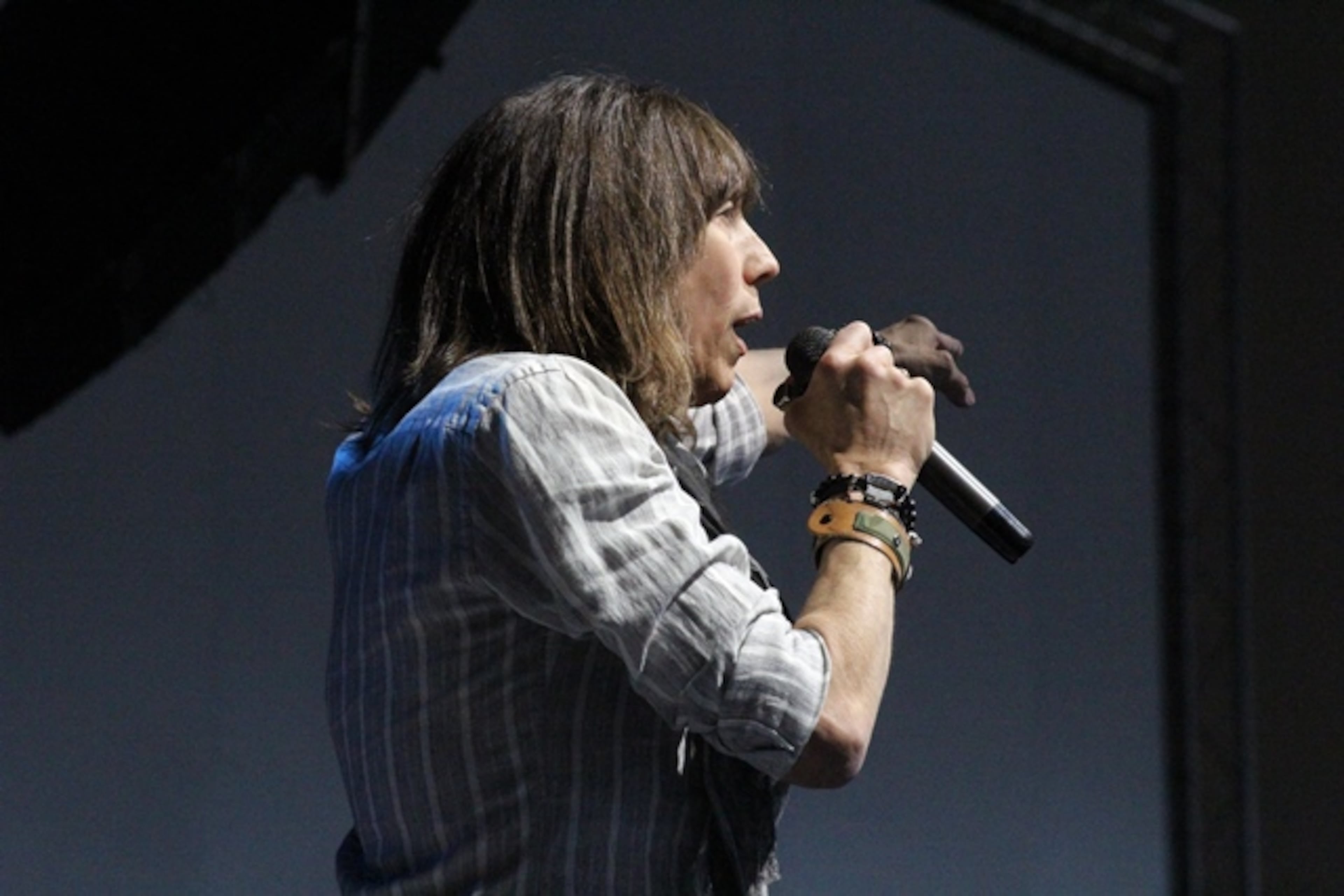 Tesla singer Jeff Keith still has some grit to his voice. Photo: Melissa Ruggieri/AJC