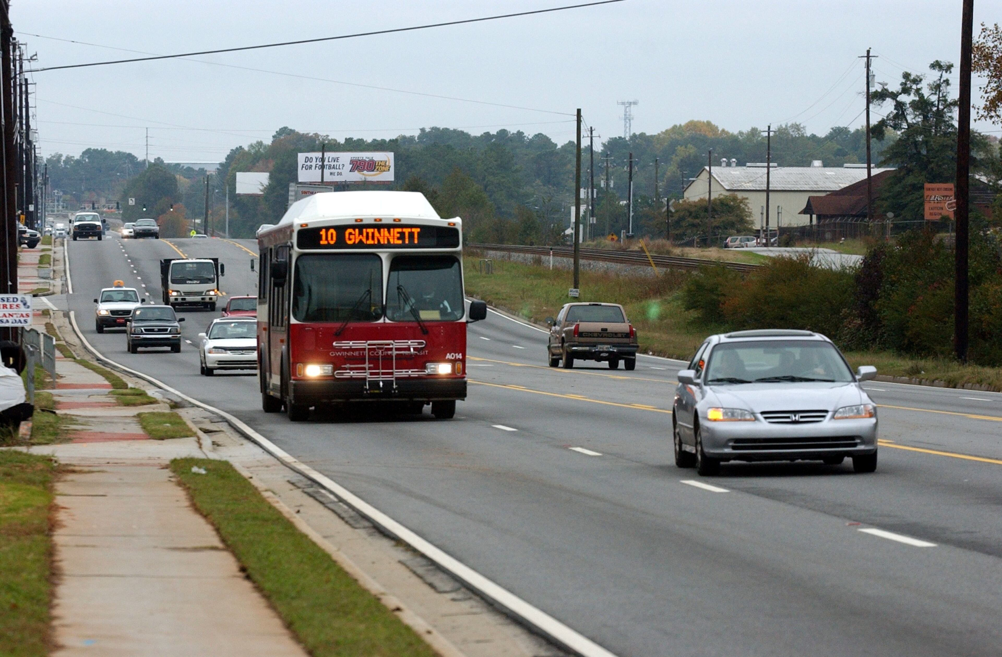 In 2001, Gwinnett County Transit began express bus service to Atlanta and in 2002, started local bus service in the county.