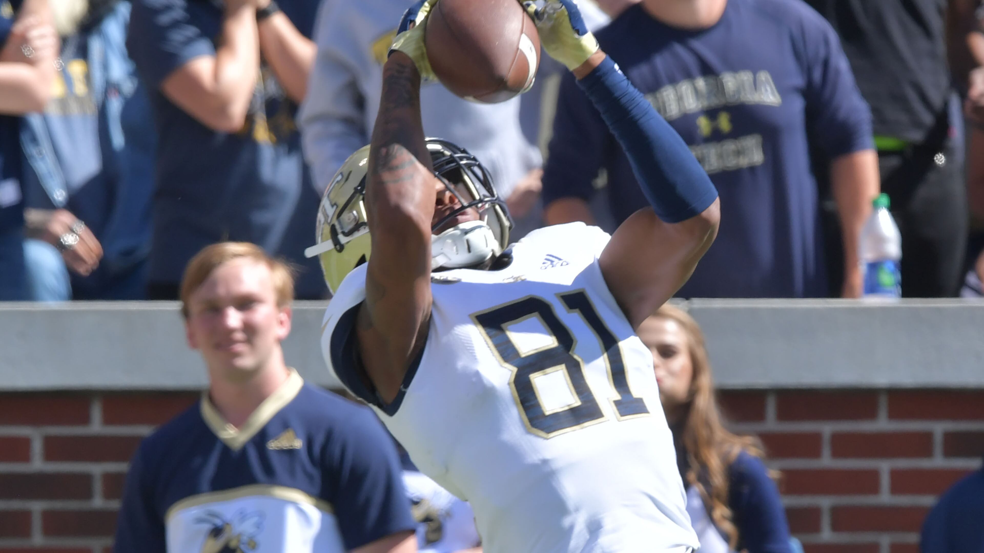 October 13, 2018 Atlanta - Georgia Tech wide receiver Malachi Carter (81) makes a touchdown reception in the first half at Bobby Dodd Stadium on October 13, 2018. HYOSUB SHIN / HSHIN@AJC.COM