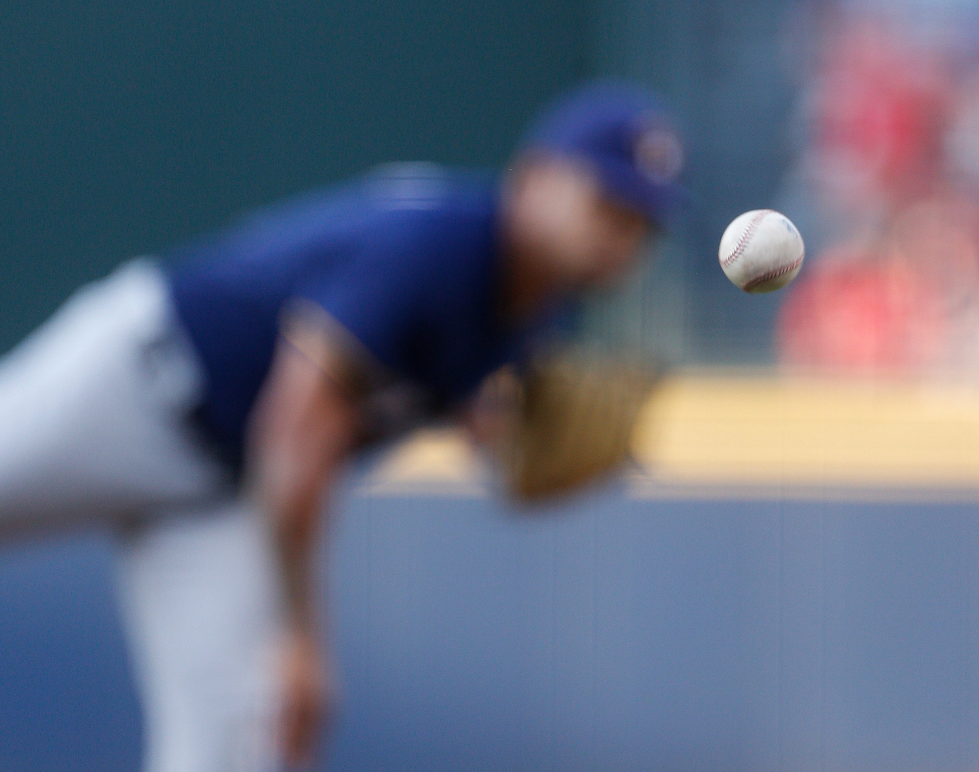 Milwaukee Brewers starting pitcher Junior Guerra watches a pitch during the first inning of baseball game against the Atlanta Braves on Wednesday, May 25, 2016, in Atlanta. (AP Photo/John Bazemore)