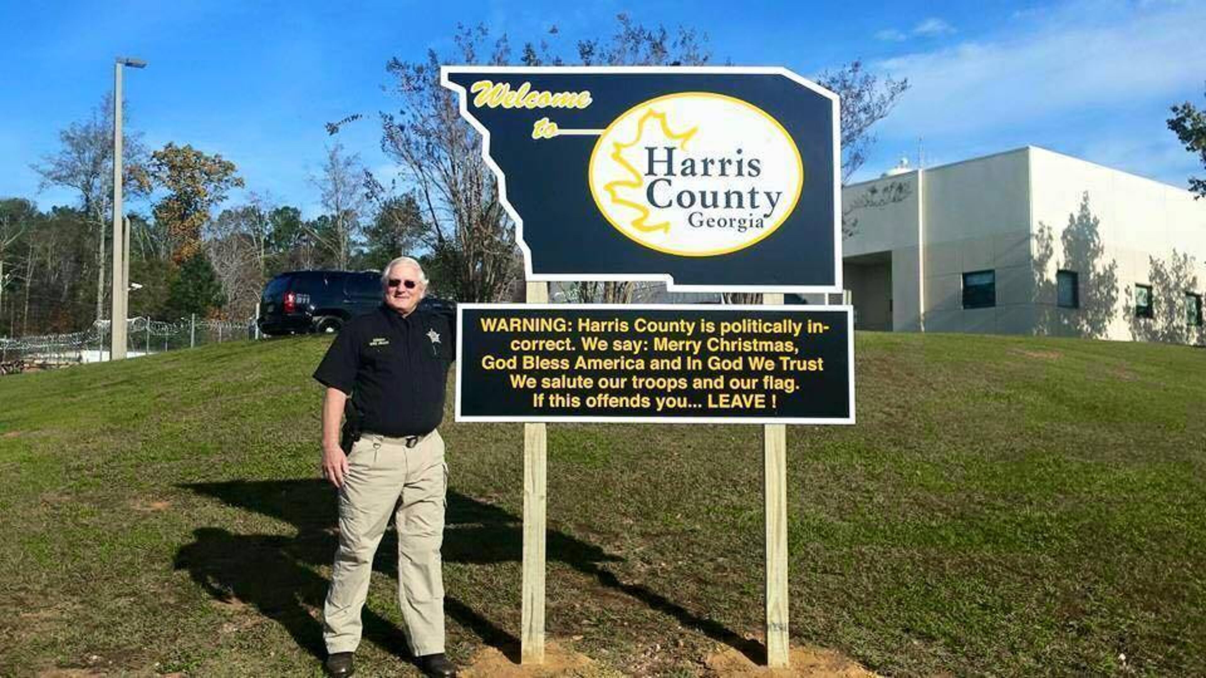 The sign that Harris County Sheriff Mike Jolley posted outside of his office. Picture from Facebook.