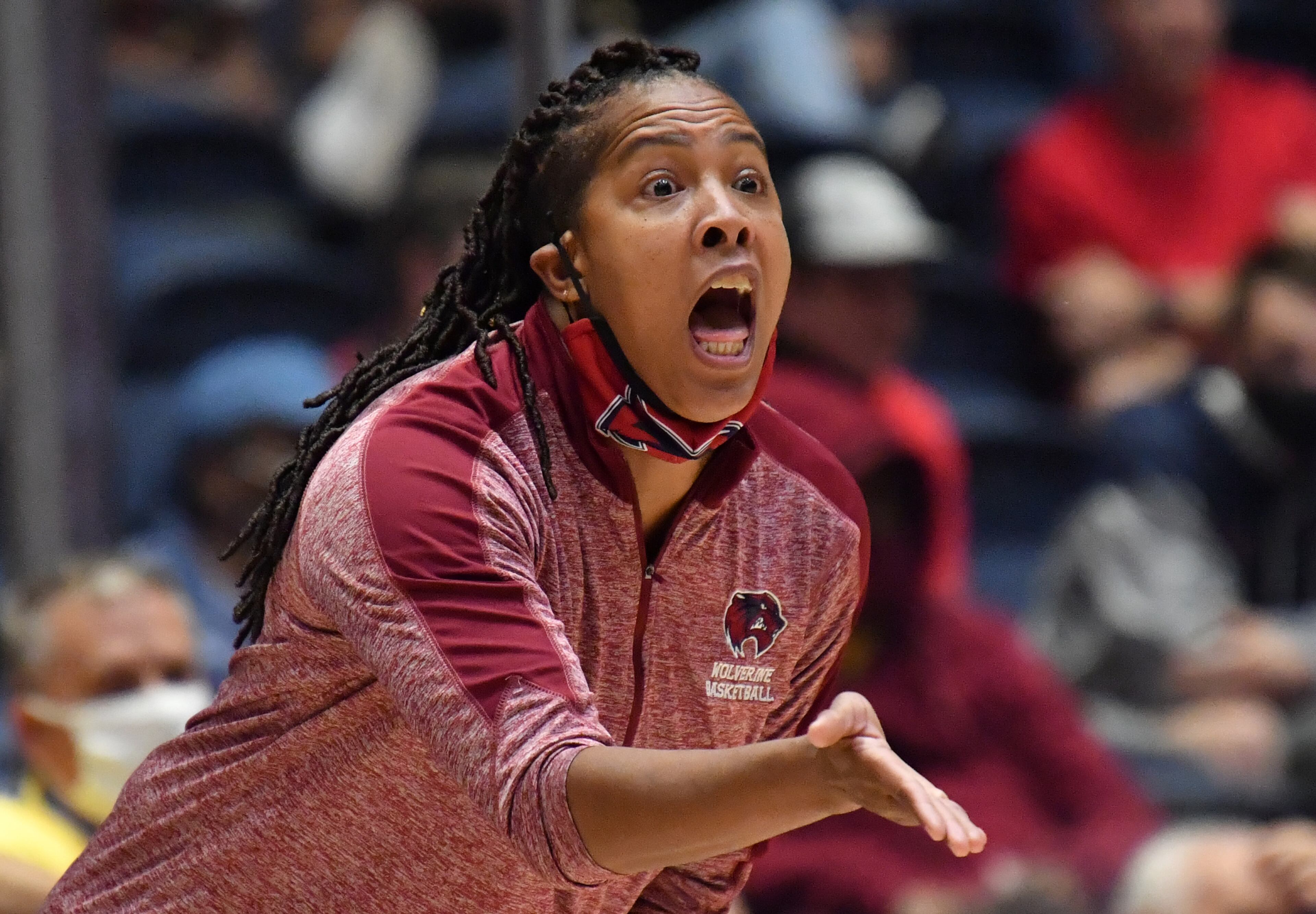 March 13, 2021 Macon - Woodstock's head coach Regina Tate-Leslie shouts instructions during the 2021 GHSA State Basketball Class AAAAAAA Girls Championship game at the Macon Centreplex in Macon on Saturday, March 13, 2021 Marietta won 52-47 over Woodstock. (Hyosub Shin / Hyosub.Shin@ajc.com)