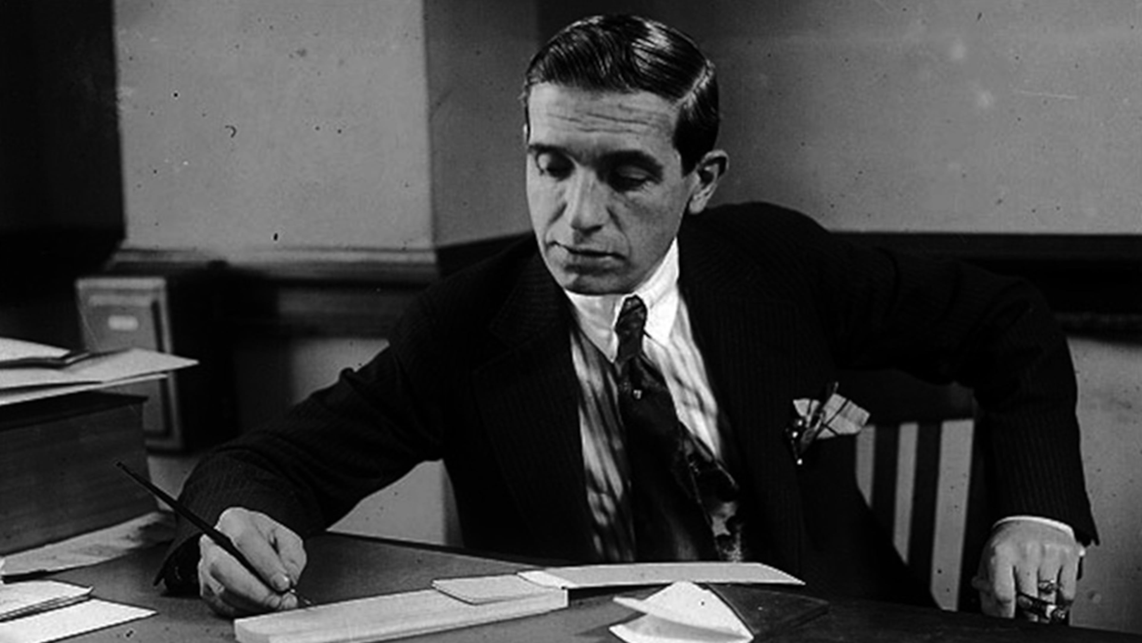 Carlo Ponzi, the man for whom "Ponzi scheme" was named, served time in Atlanta, but not for that crime. (Wiki Commons)