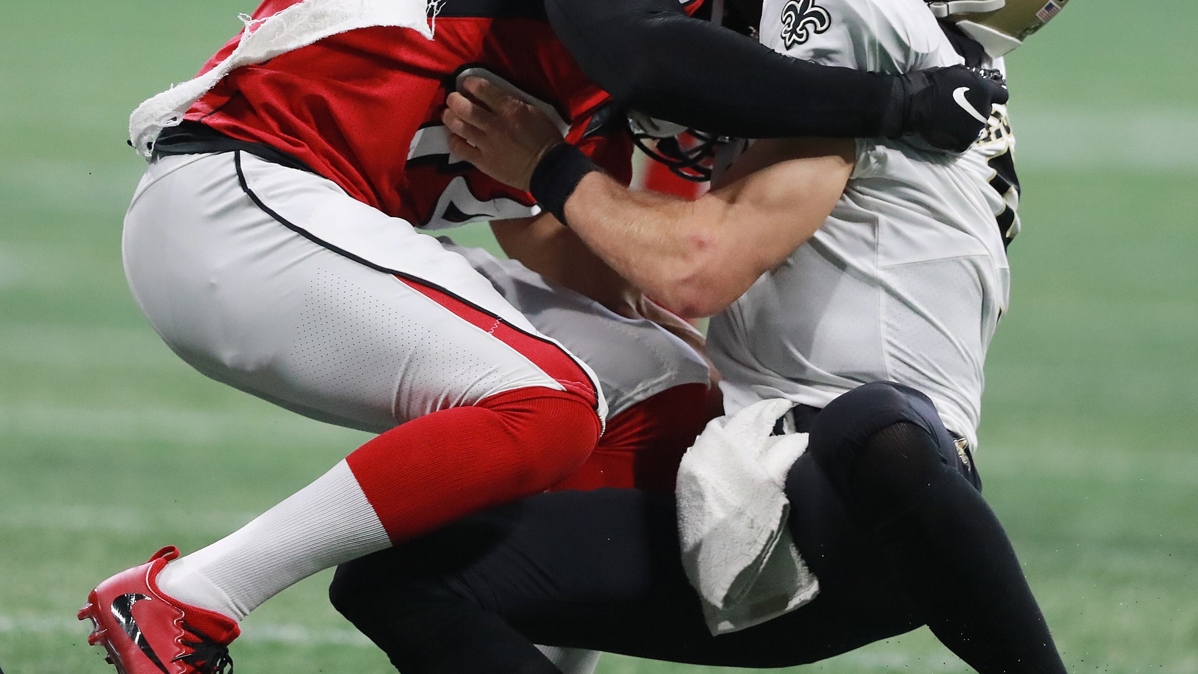 Atlanta Falcons linebacker Vic Beasley Jr. sacks New Orleans Saints quarterback Drew Brees during the third quarter in an NFL football game on Sunday, Sept 23, 2018, in Atlanta. Curtis Compton/ccompton@ajc.com