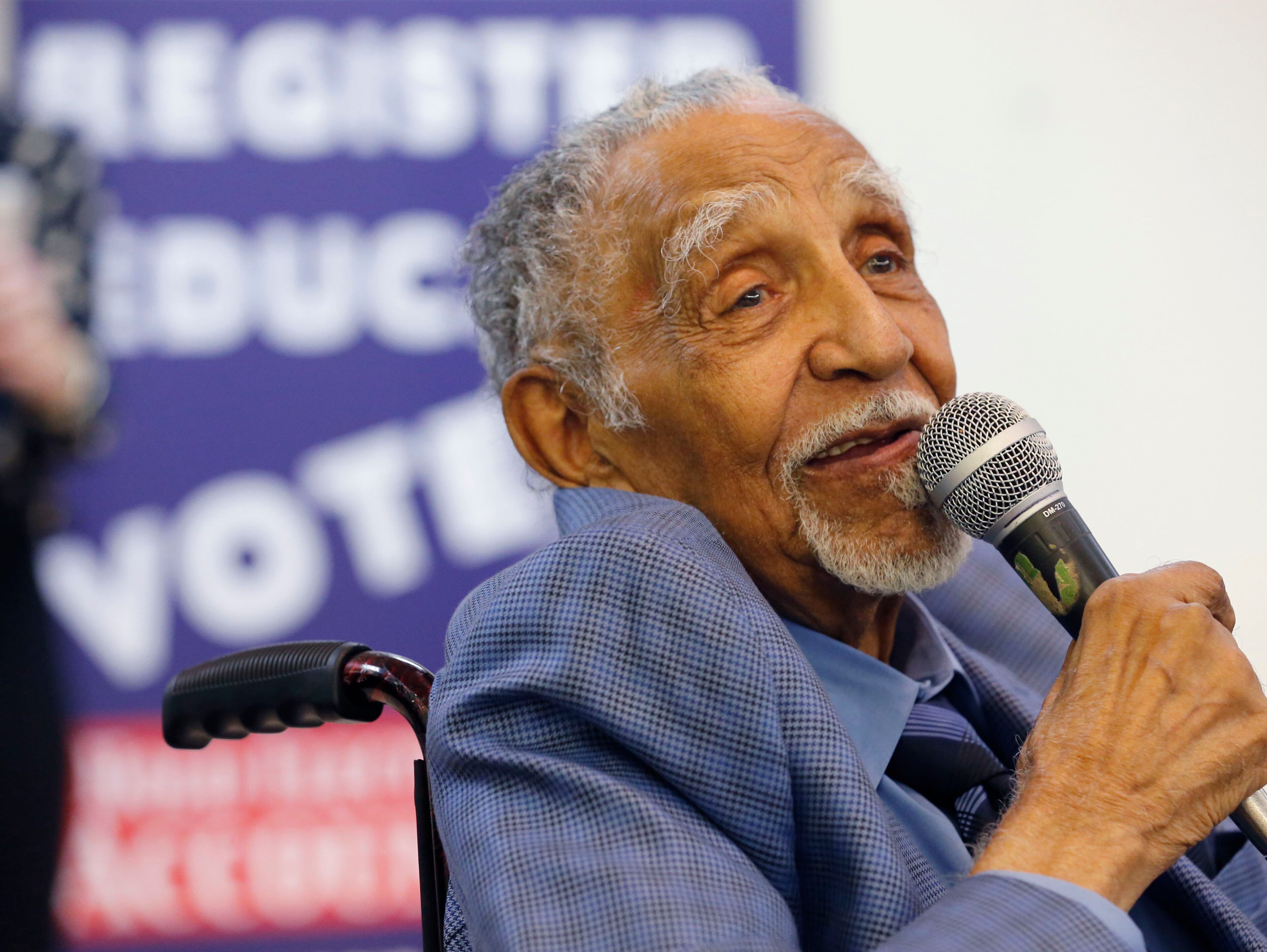 Dr. Joseph Lowery delivers closing remarks, after which everyone joined in singing "I've got a feeling." Andrew Young, Dr. Joseph Lowery, the Rev. Jesse Jackson, Martin Luther King III and U.S. Rep. John Lewis attended the 50th Observance of the Struggle for the 1965 Voting Rights Act Luncheon at the Wheat Street Baptist Church on Aug. 4, 2015. BOB ANDRES / BANDRES@AJC.COM