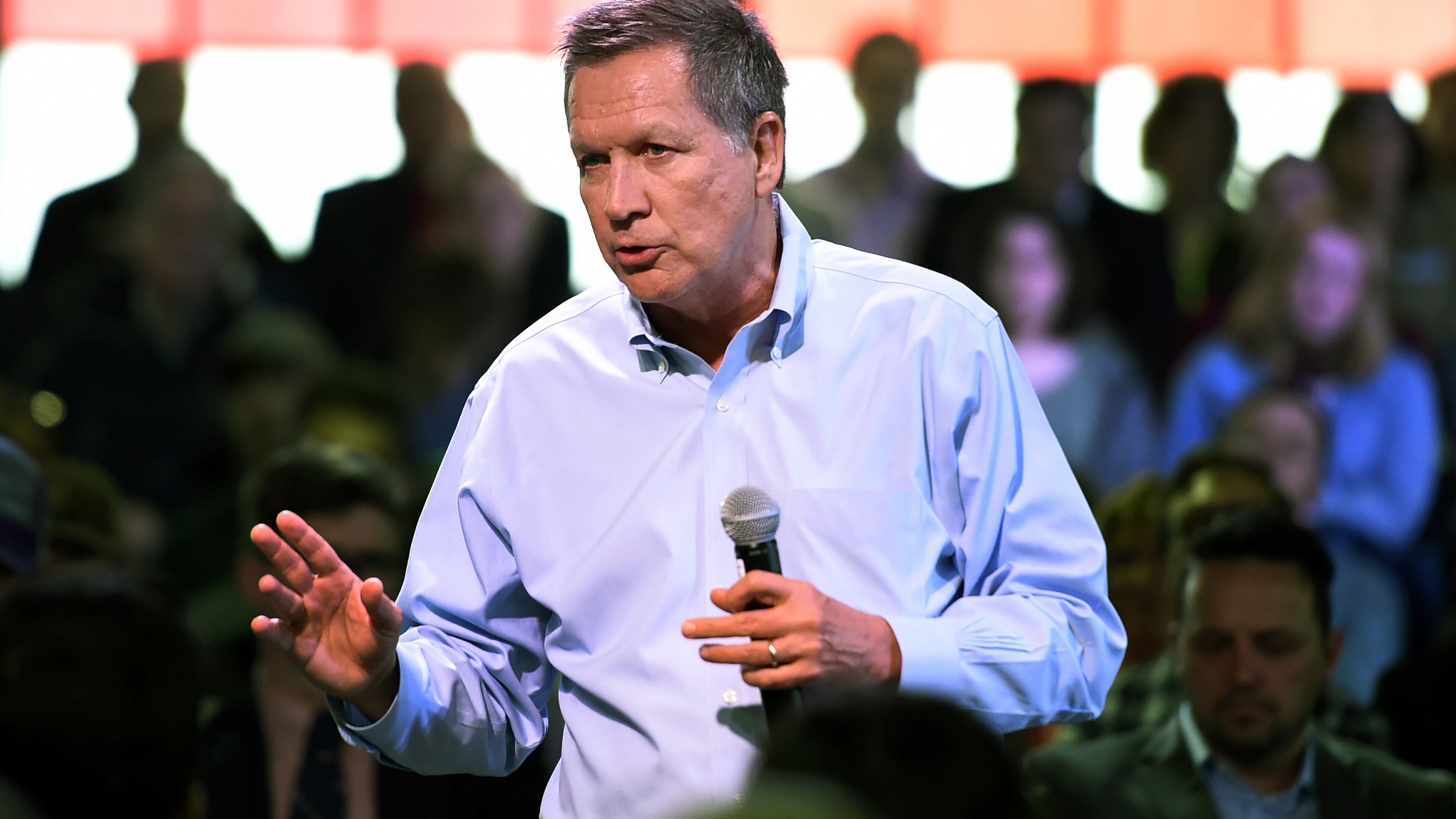 Republican presidential candidate Ohio Gov. John Kasich speaks at a town hall meeting in Portland, Ore., Thursday, April 28 , 2016. (AP Photo/Steve Dykes)