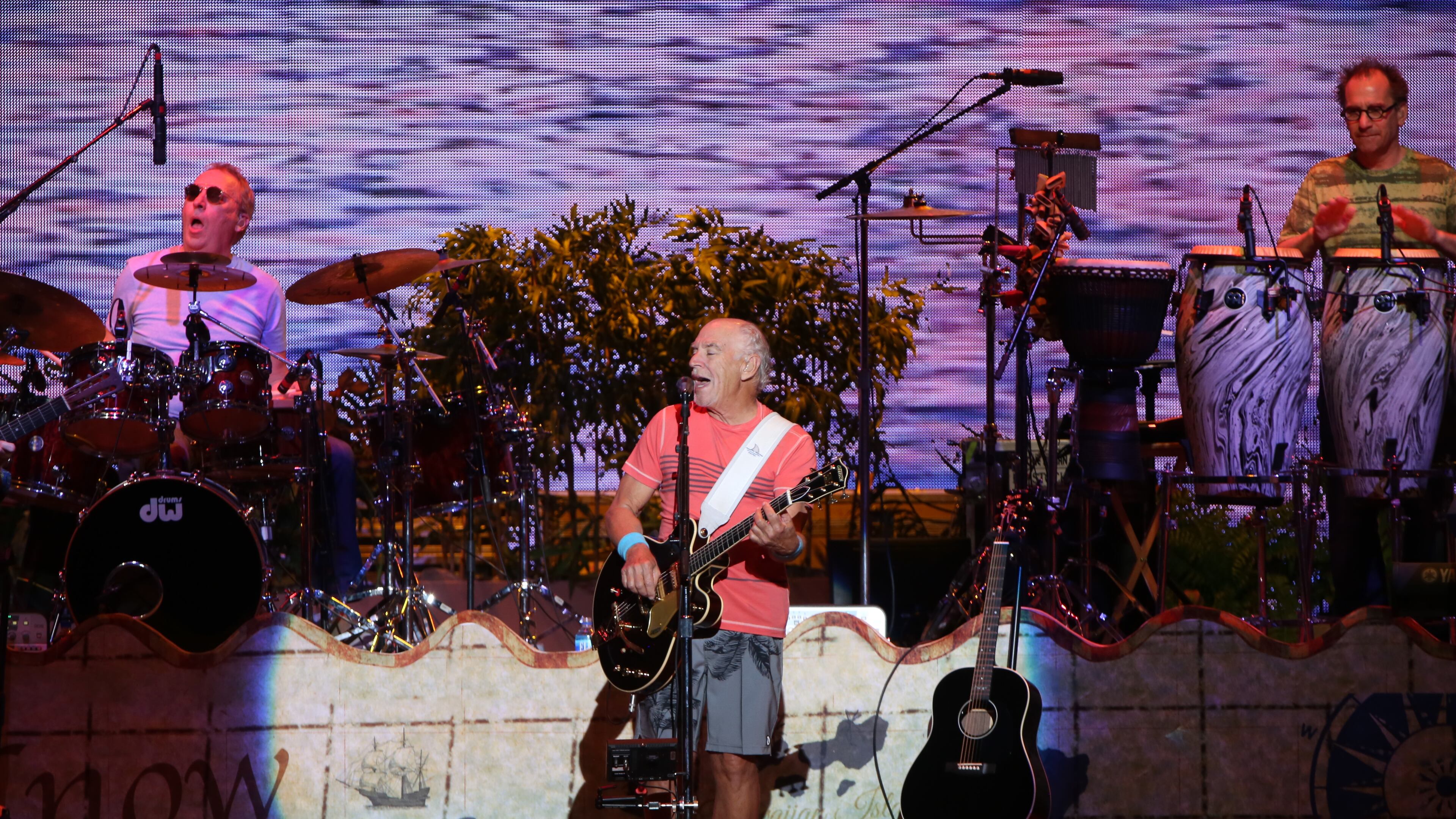Jimmy Buffett kicked off the 2018 season at Verizon Amphitheatre on April 17, 2018. Photo: Chuck Holloway/Special to the AJC