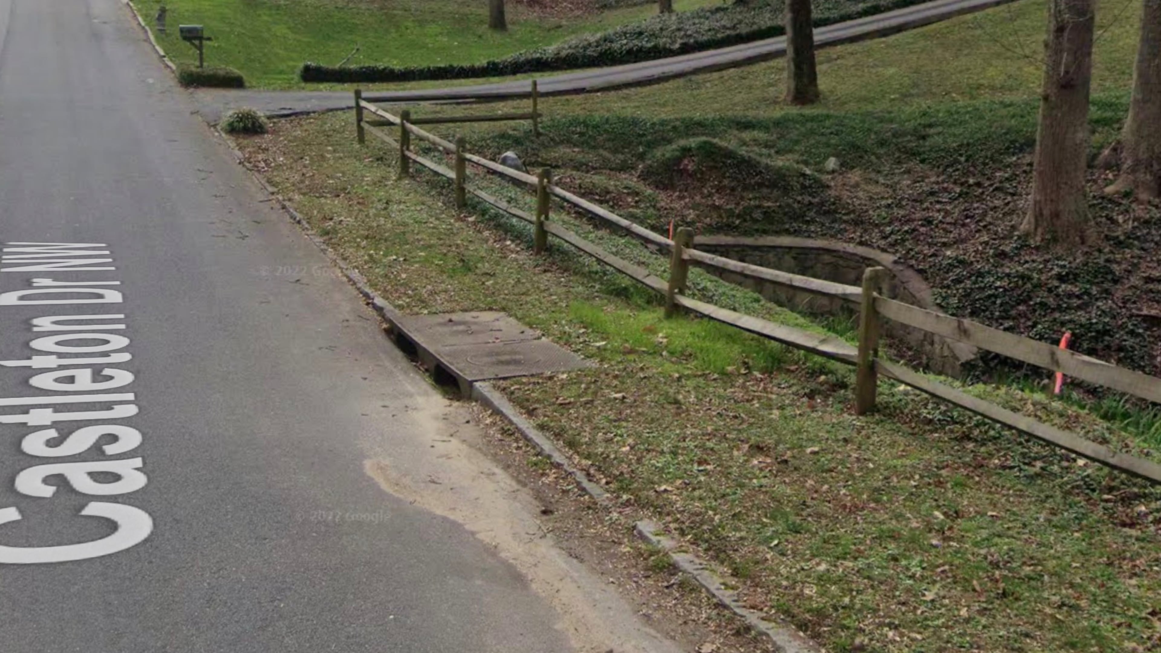 Sandy Springs recently approved a contract to construct the drainage improvements at 6850 Castleton Drive. (Google Maps)