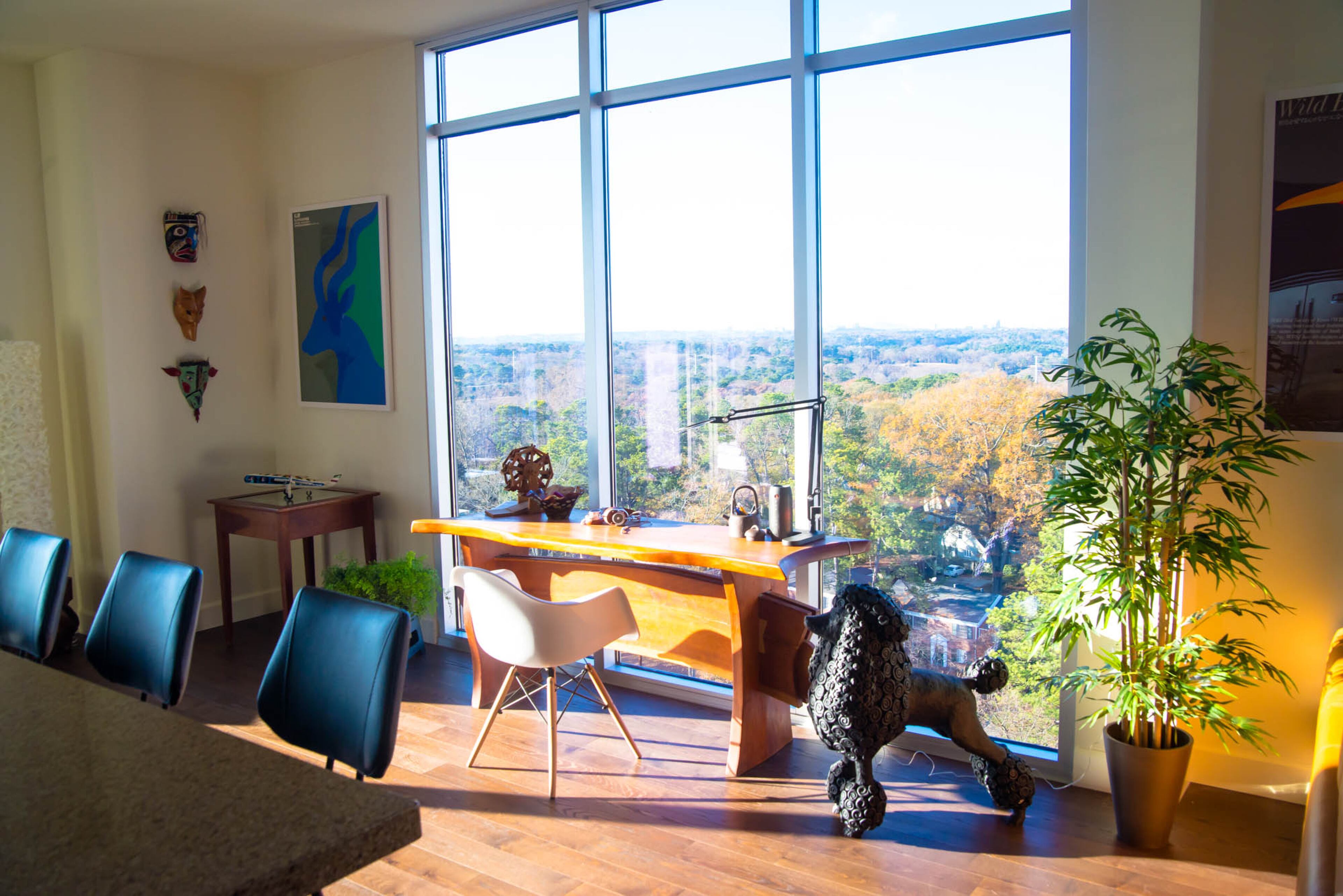 "When I walked into this unit, I had such the feeling of relaxation," said homeowner Pippa Seichrist. The space is open and wide, "yet it still feels special," she said. The touches of colorful art throughout bring the home to life. Text by Anna Logan/Fast Copy News Service.