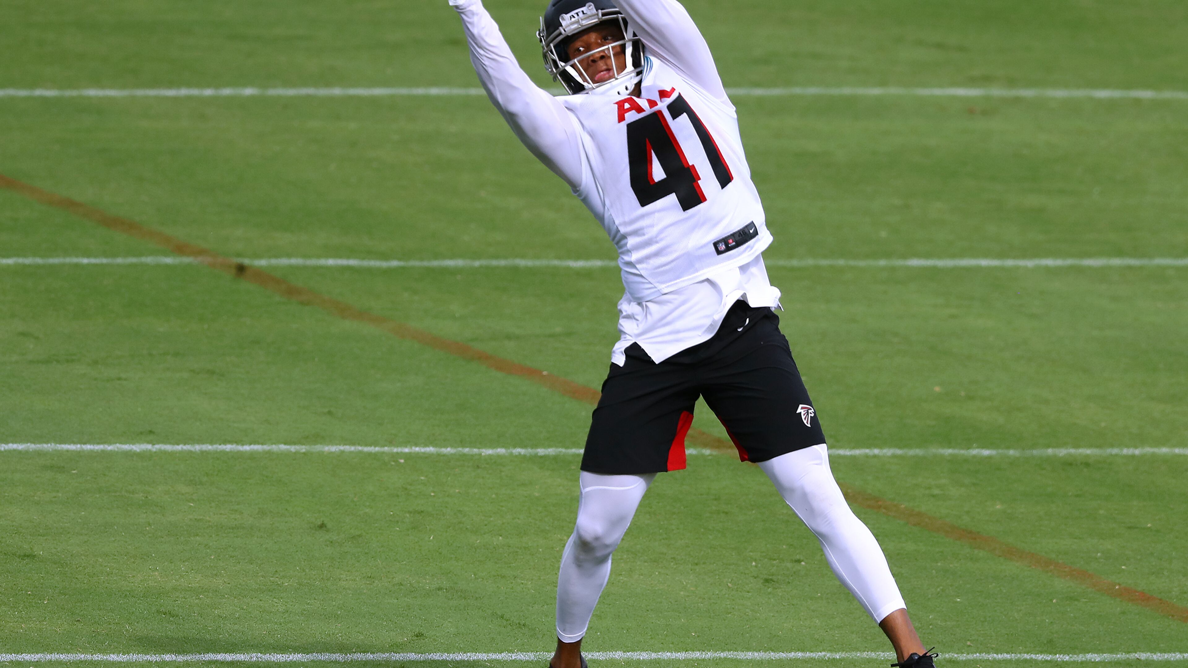 081520 Flowery Branch: Atlanta Falcons safety Sharrod Neasman goes up to intercept a pass during training camp on Saturday, August 15, 2020 in Flowery Branch. Curtis Compton ccompton@ajc.com