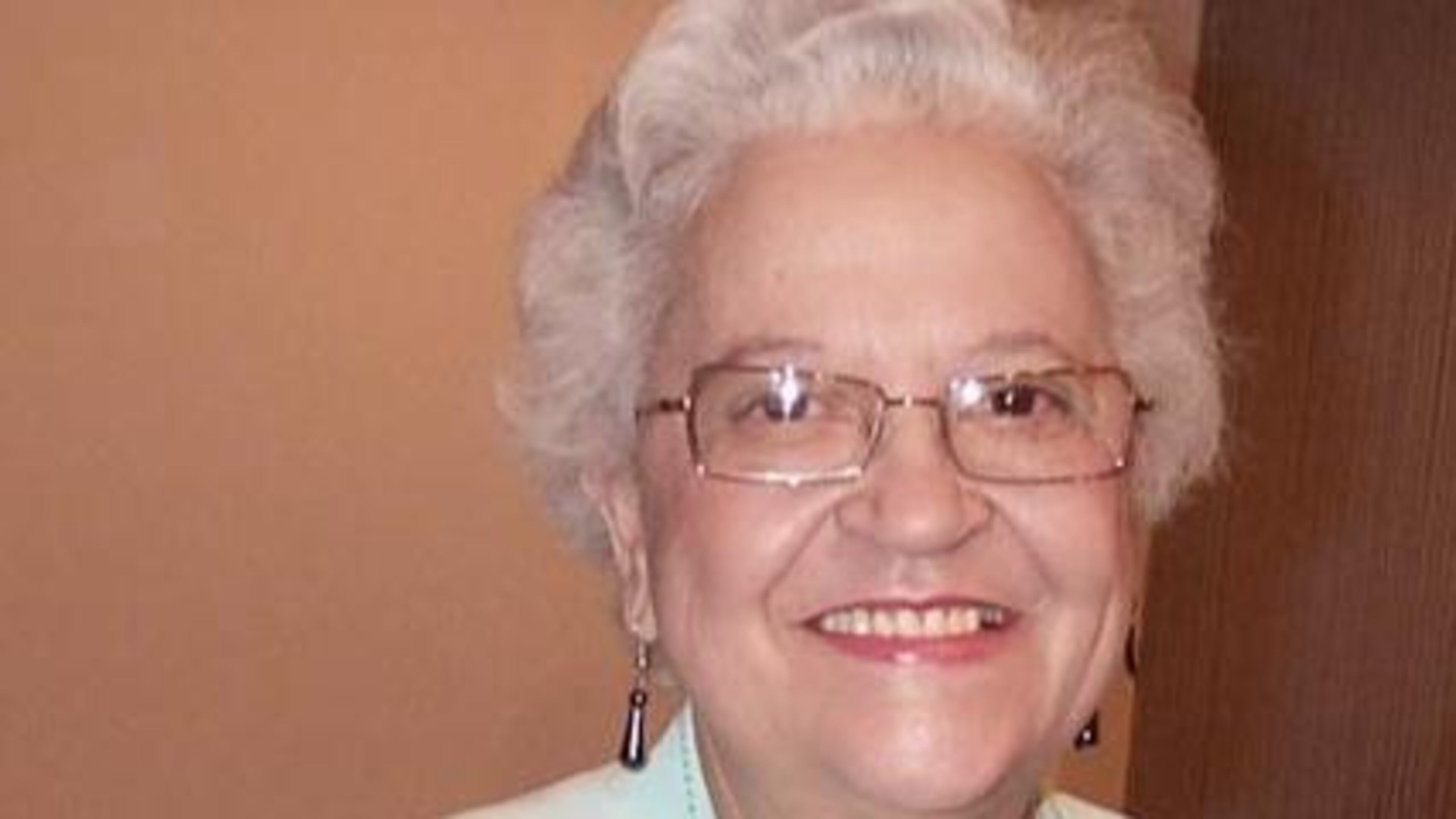 Barbara Alexander, who ran a successful real estate business and was the first lady of Antioch Baptist Church North, has died at 85. FAMILY PHOTO