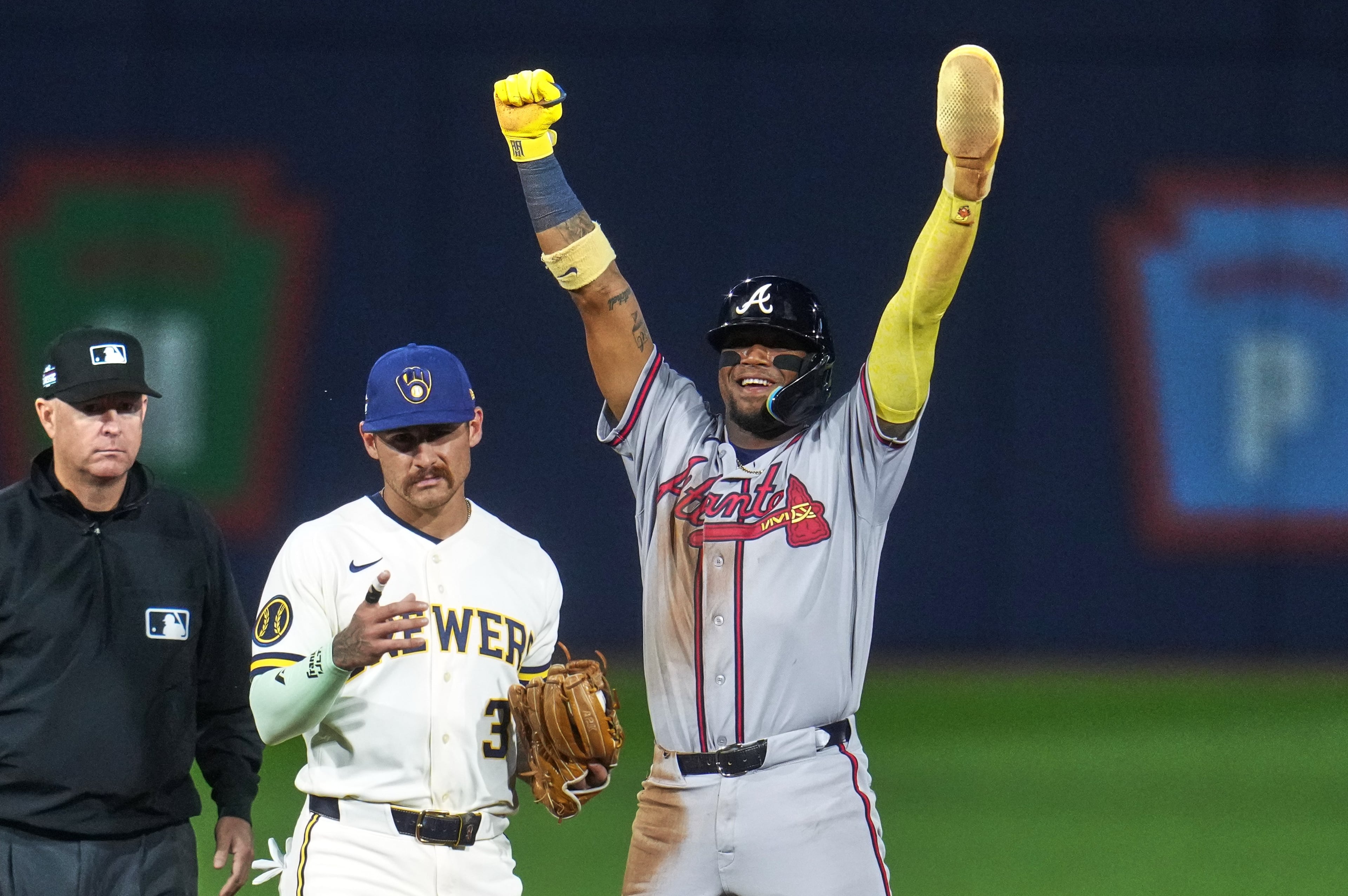 Braves Brewers Baseball