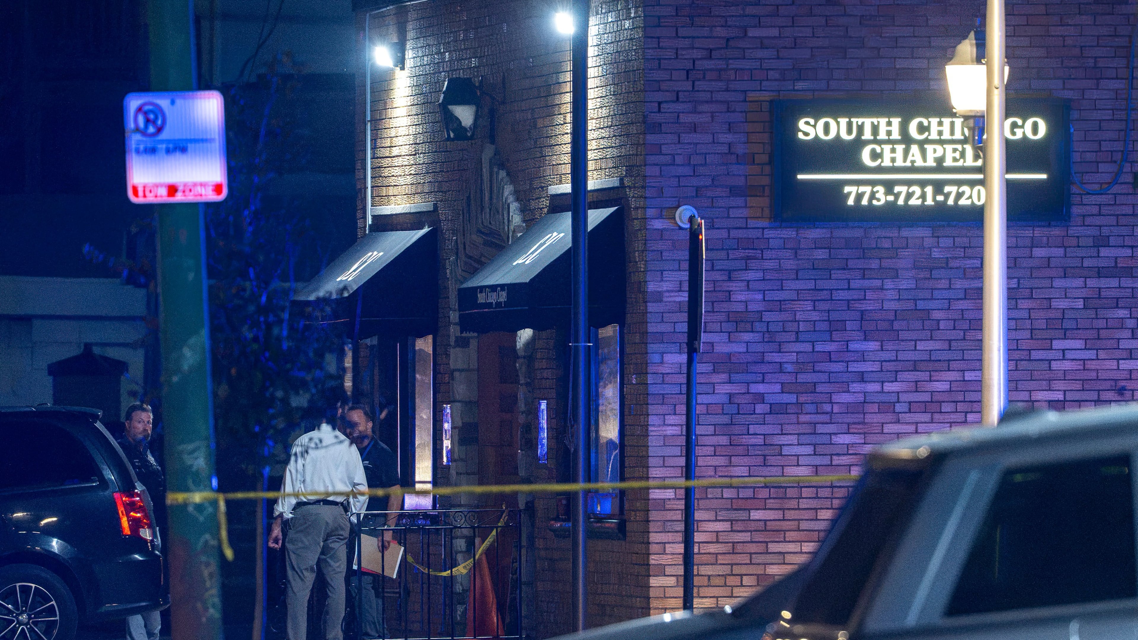 Chicago police investigate South Chicago Chapel after authorities discovered dozens of decomposing bodies in the funeral home's basement on Thursday, Aug. 6, 2026. (Tyler Pasciak LaRiviere/Chicago Sun-Times via AP)
