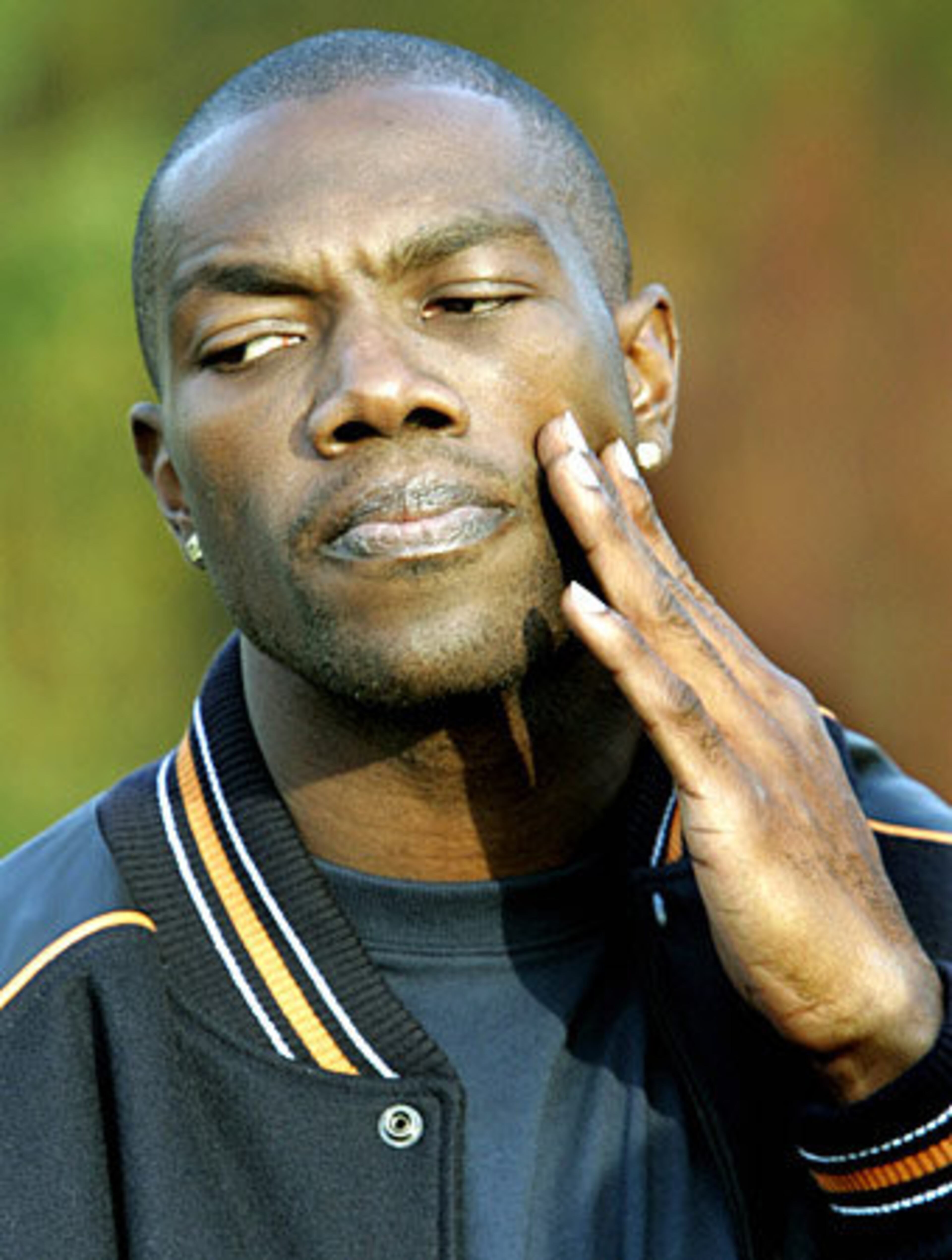 Owens exited Philadelphia in typical dramatic fashion, holding a bizarre press conference at his Moorestown, N.J. home.