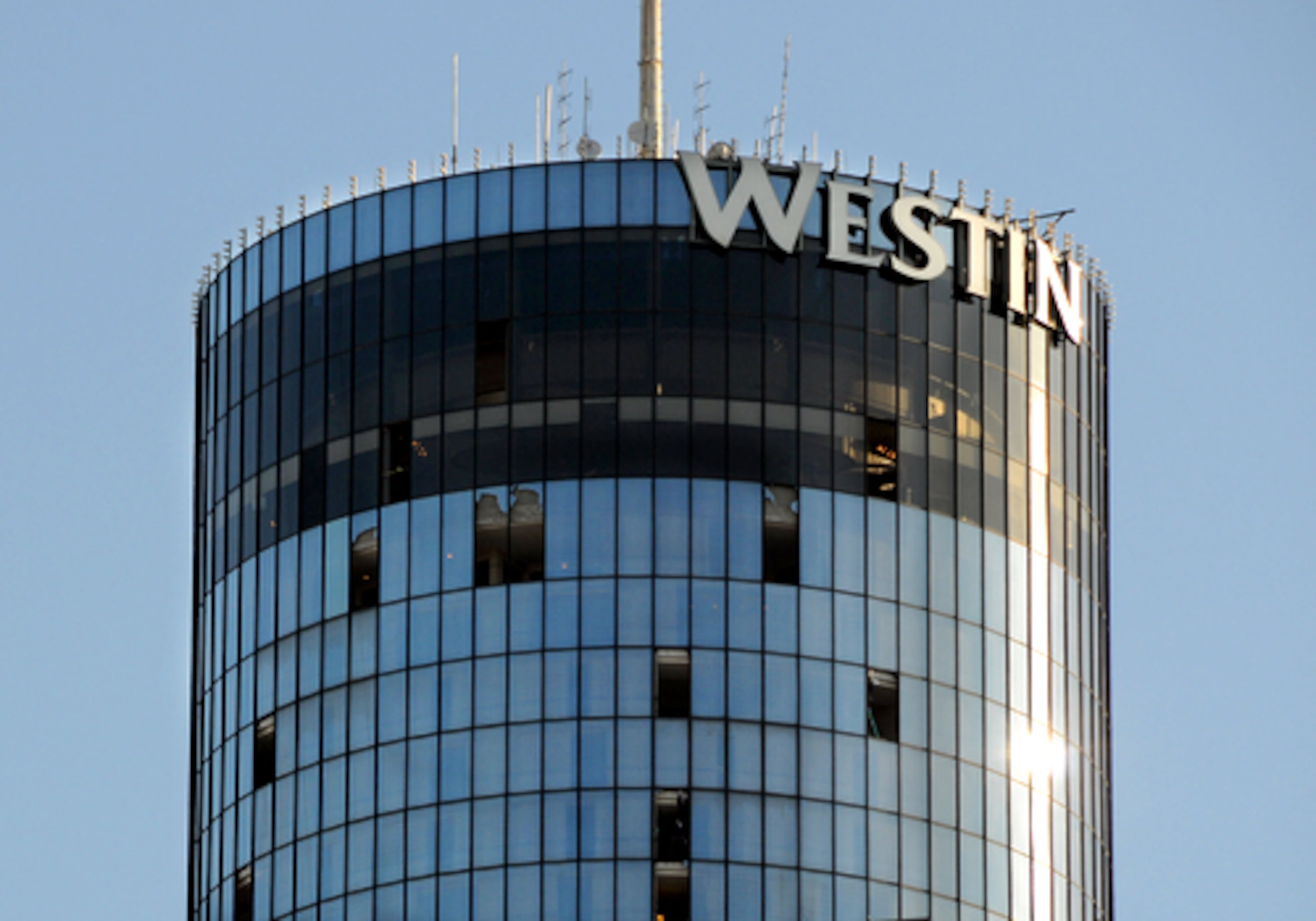 Cleanup efforts at the Westin Peachtree Plaza on Thursday are still underway nearly a week after a tornado swept through the core of Atlanta's tourist area.Downtown workers faced a new round of closed streets as a safety precaution from the risk of falling glass because of high winds out of the northeast.