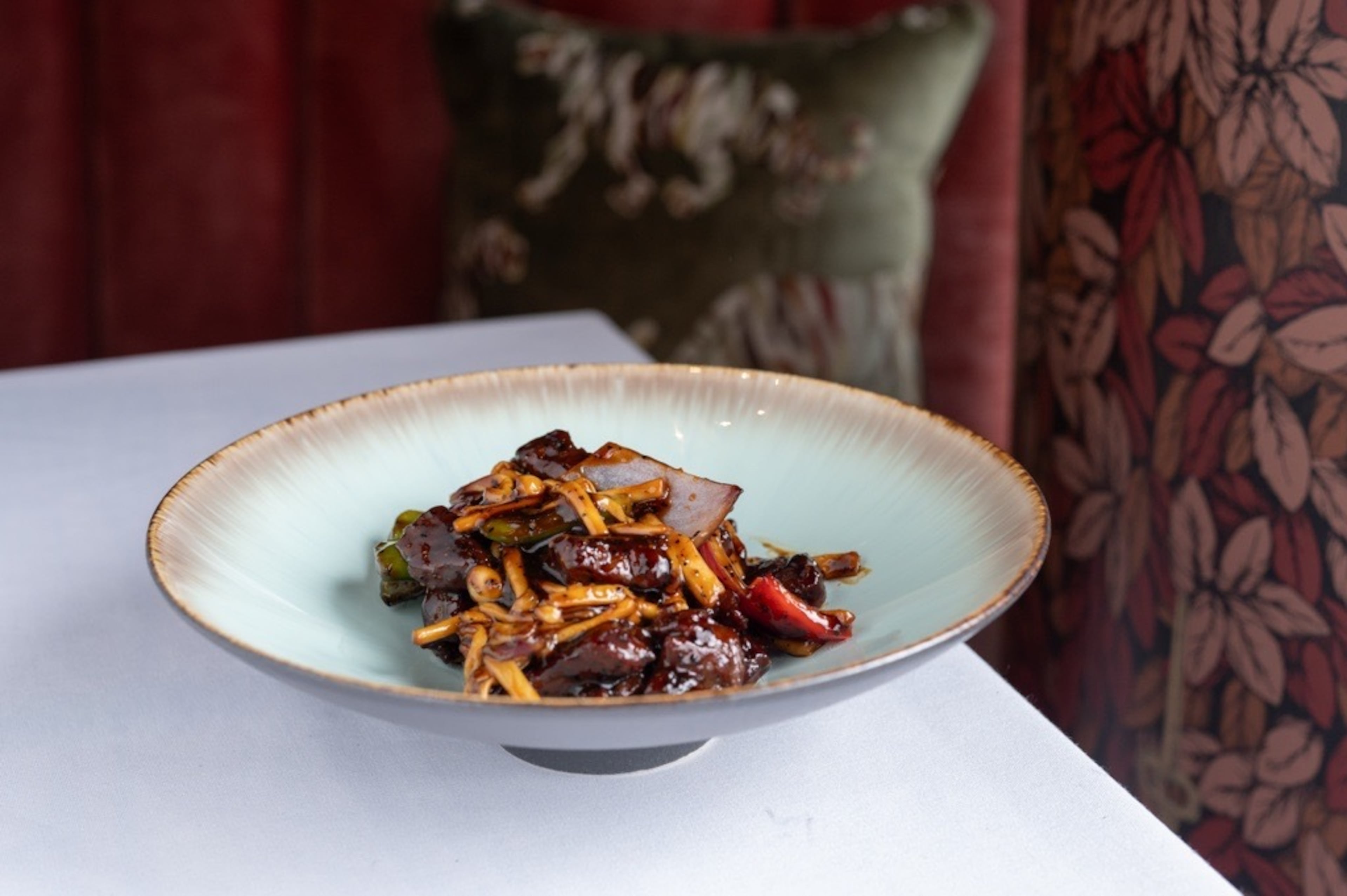 The black pepper beef at Lo Kee in west Midtown. (Courtesy of Lo Kee)