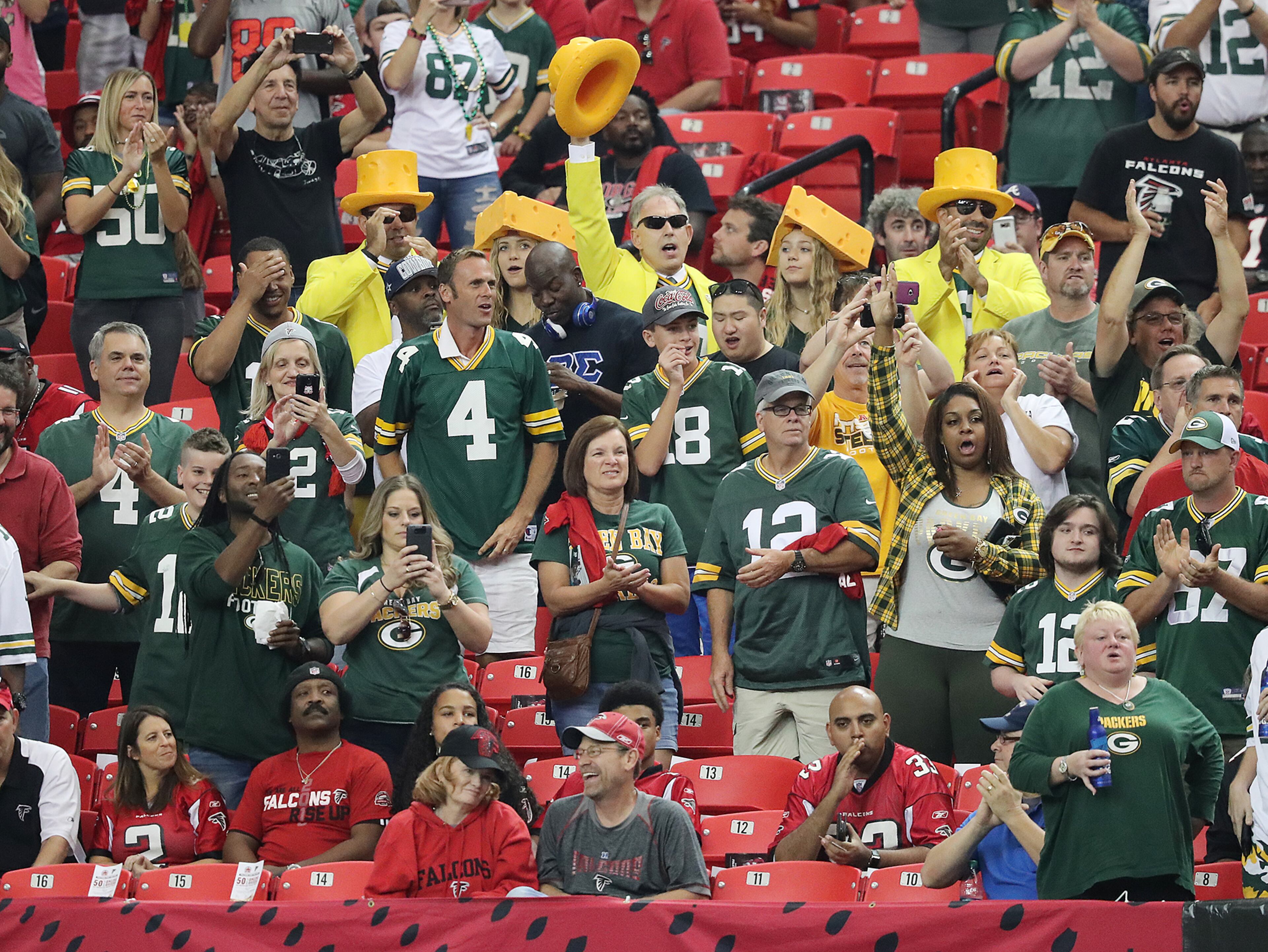 October 30, 2016 ATLANTA: Green Bay fans outnumber Falcons fans as the teams take the field to begin their NFL football game on Sunday, Oct. 30, 2016, in Atlanta. Curtis Compton /ccompton@ajc.com