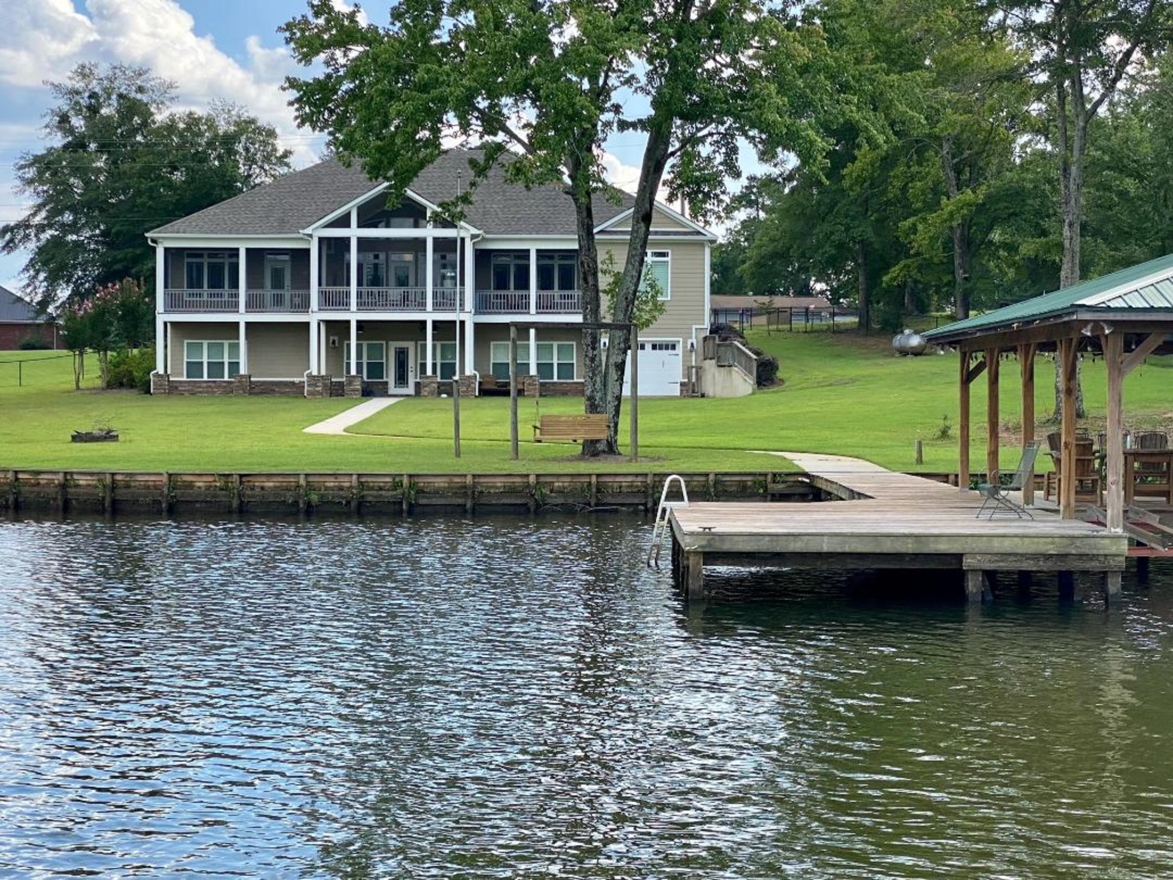 A lake house on Lake Sinclair was listed for $800,000 and recently sold for $850,000.
Courtesy of Lakes Homes Realty.