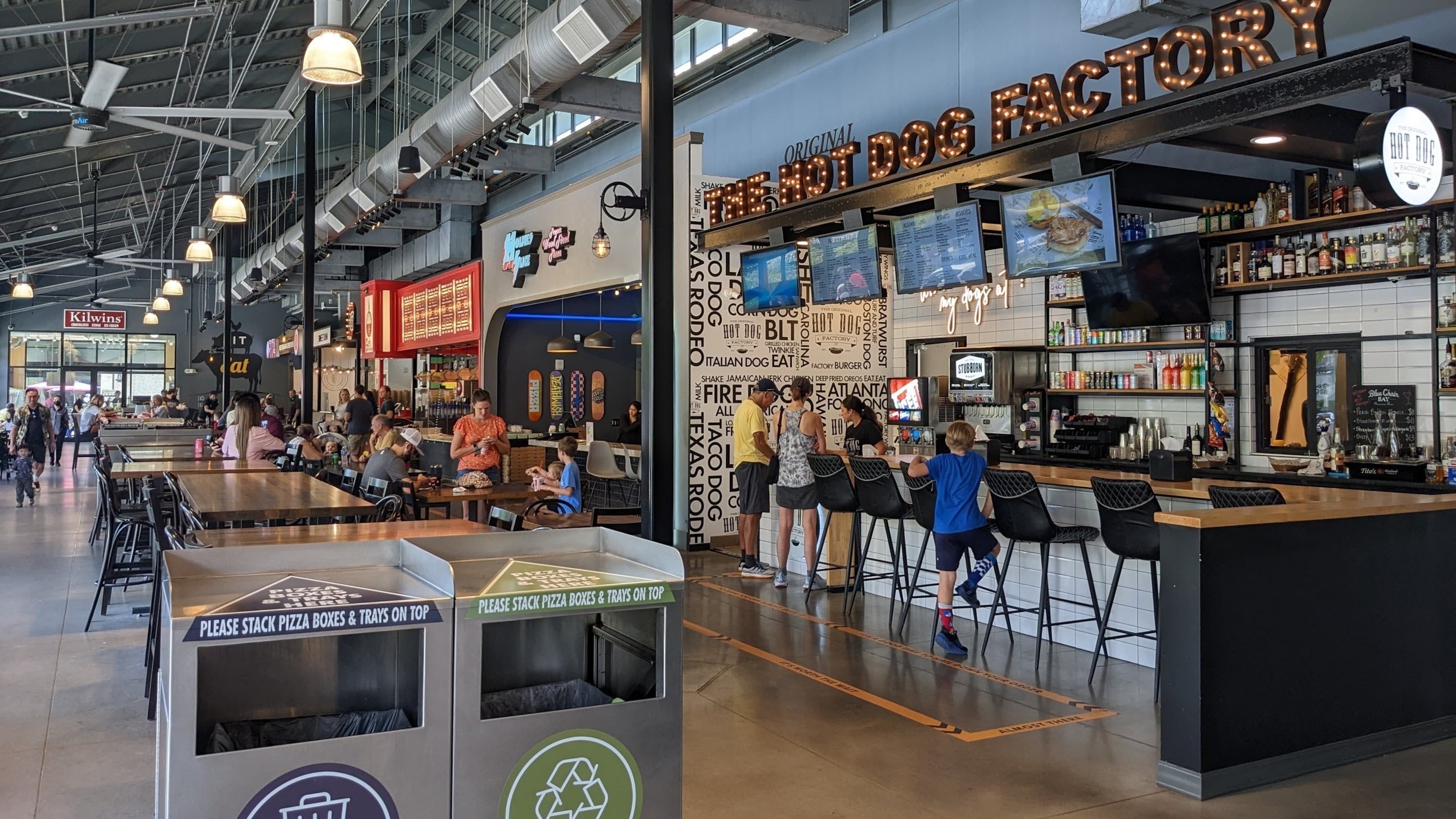 Market Hall at Halcyon offers a variety of food options, from Mediterranean to Mexican to Chinese, pizza and more. PAULA PONTES