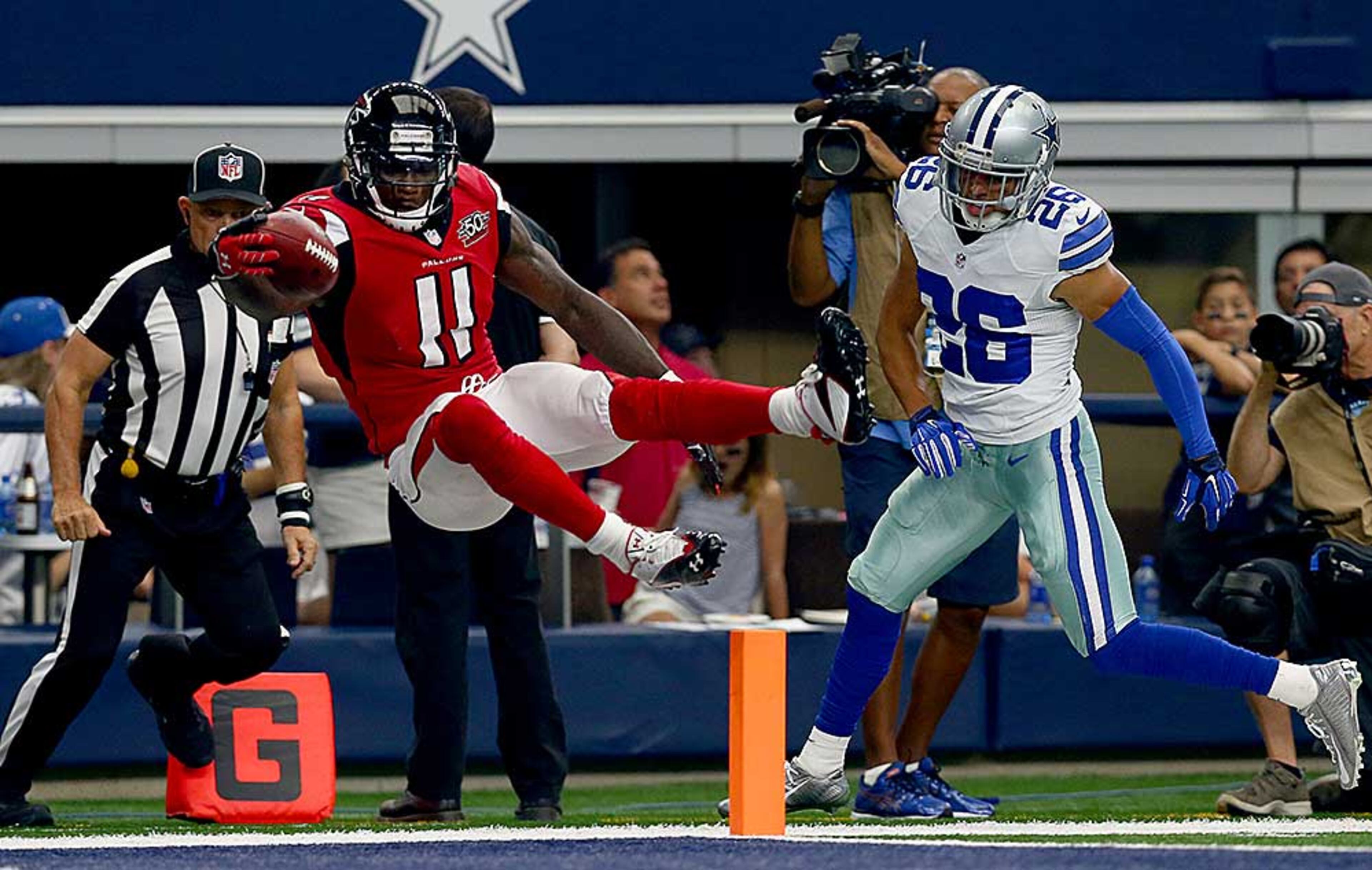 Falcons receiver Julio Jones was selected as the 8th-best player in the league as the Top 100 players of 2016 rankings list was revealed Wednesday on NFL Network. Here's a look at the Top 10.