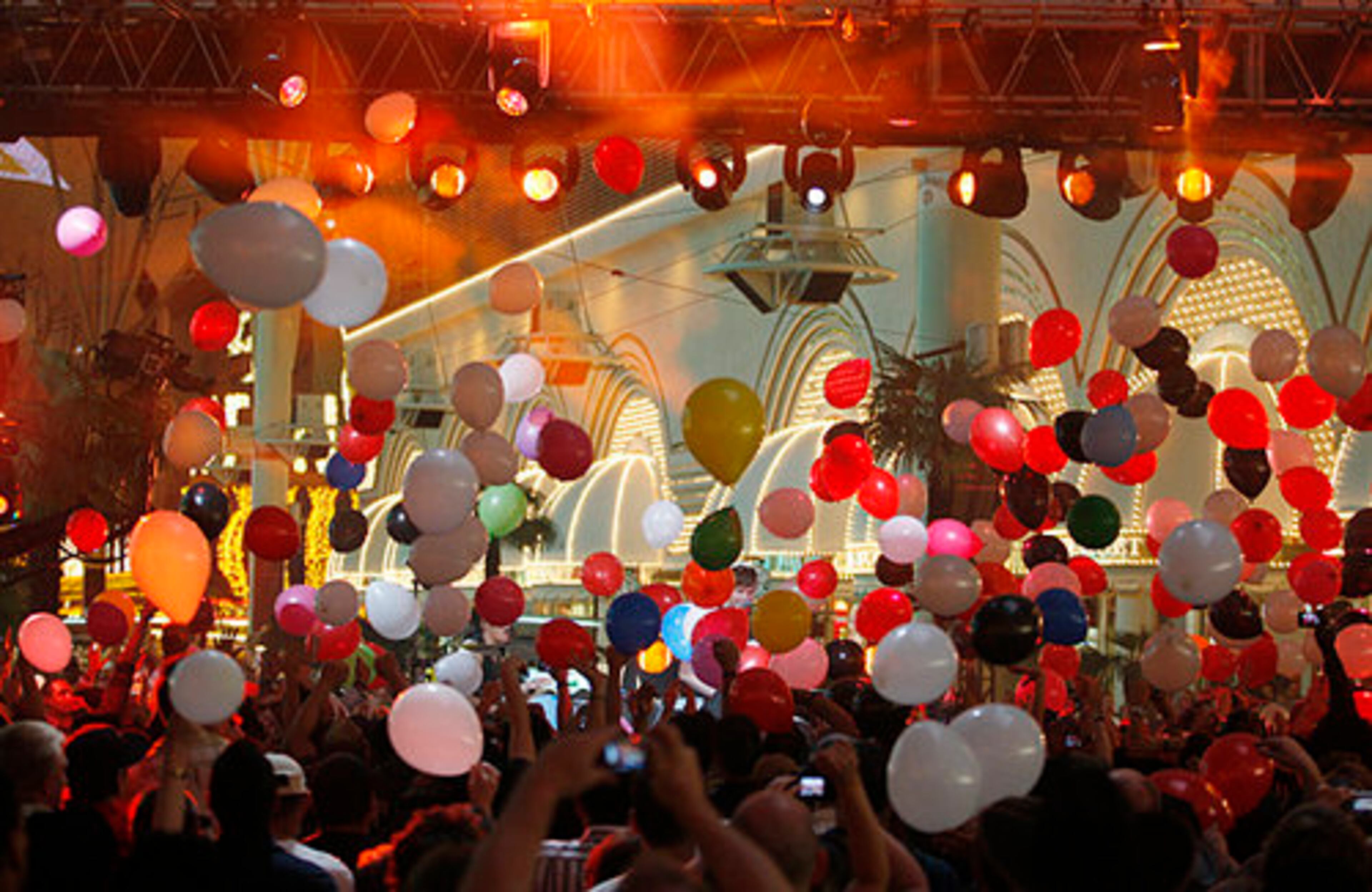 Matt and Kim perform.
