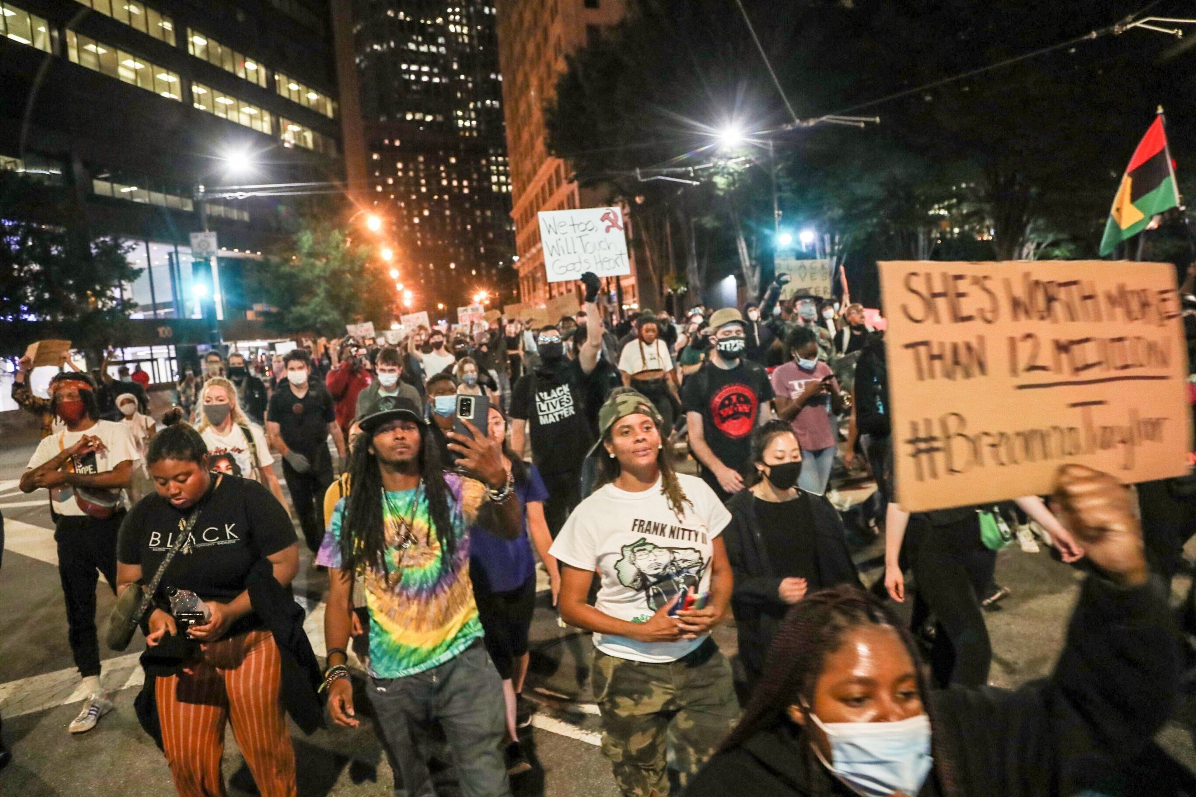 Protesters march in downtown Atlanta on Wednesday, Sept. 24, 2020, after the Breonna Taylor ruling. (Alyssa Pointer / Alyssa.Pointer@ajc.com)