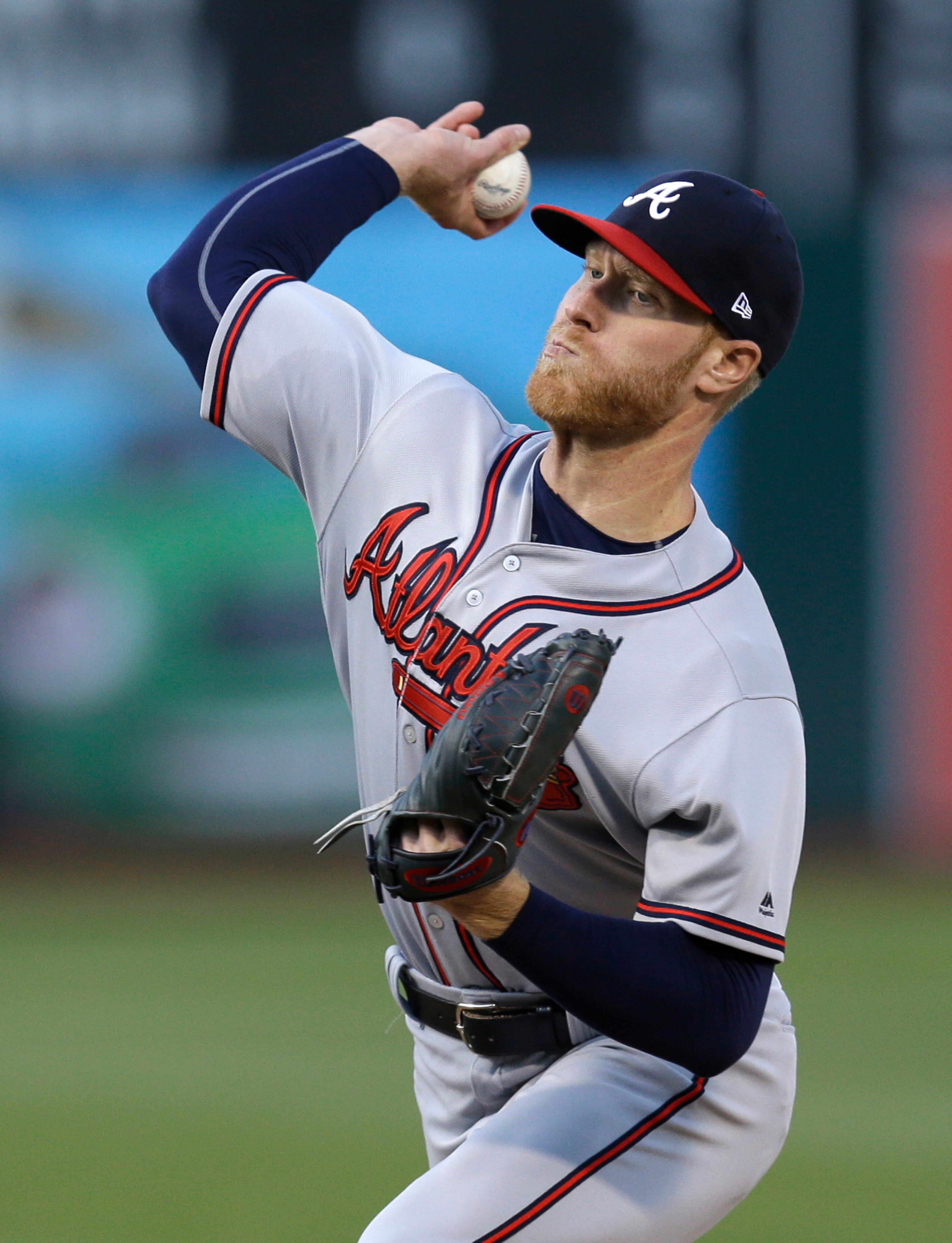 Atlanta Braves pitcher Mike Foltynewicz works against the Oakland Athletics during the first inning of a baseball game Friday, June 30, 2017, in Oakland, Calif. (AP Photo/Ben Margot)